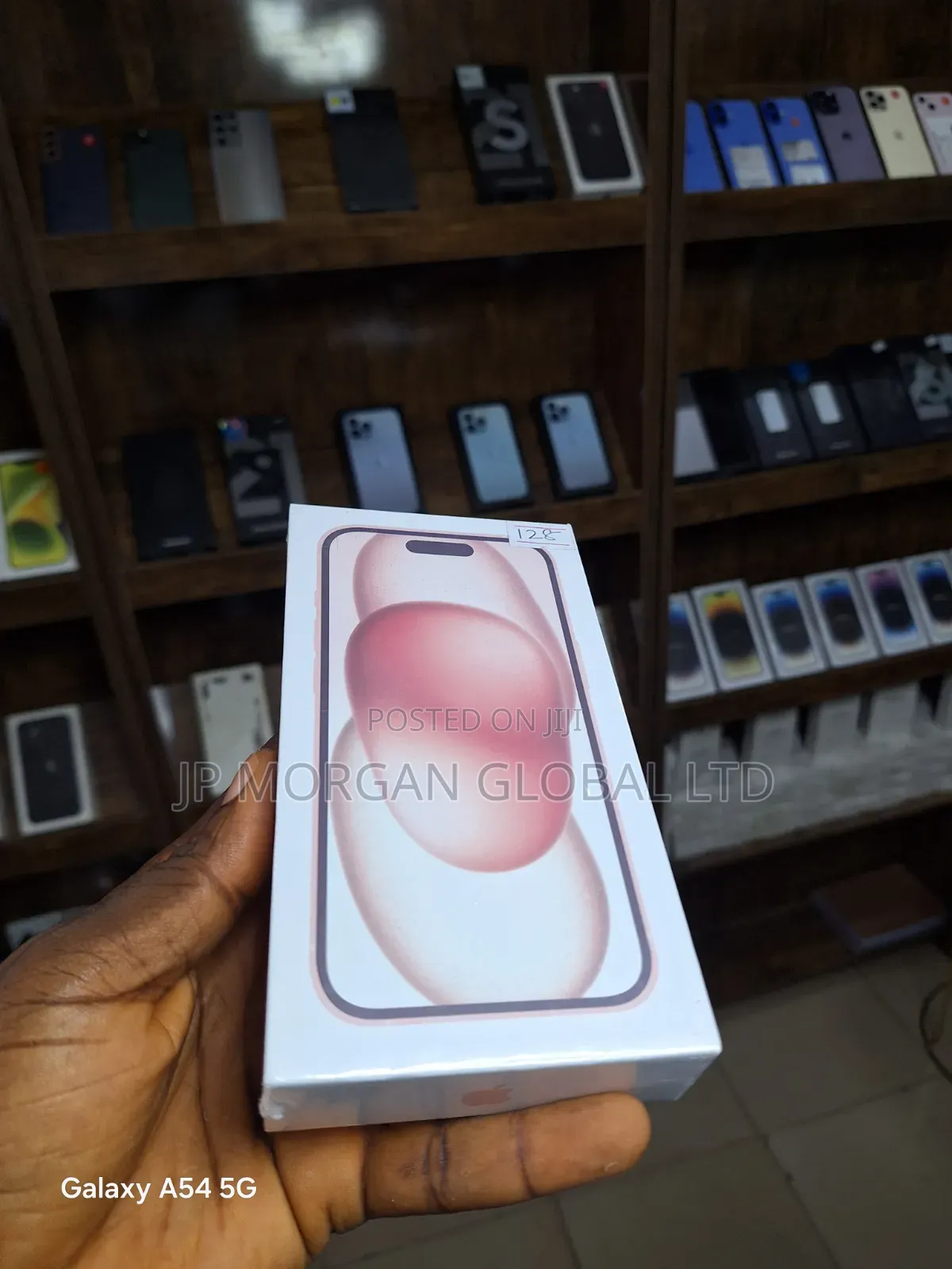 New Apple iPhone 15 128 GB Pink