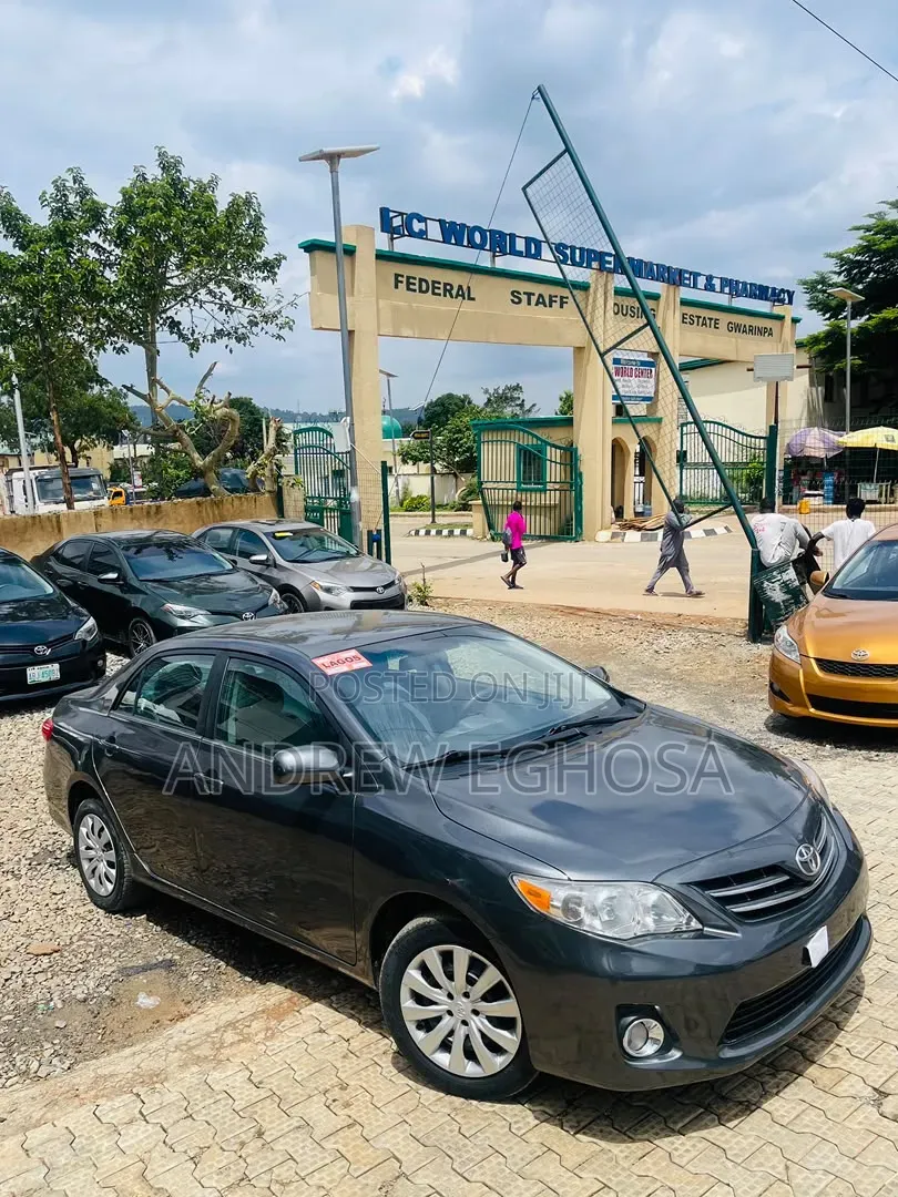 Toyota Corolla 2013 Gray