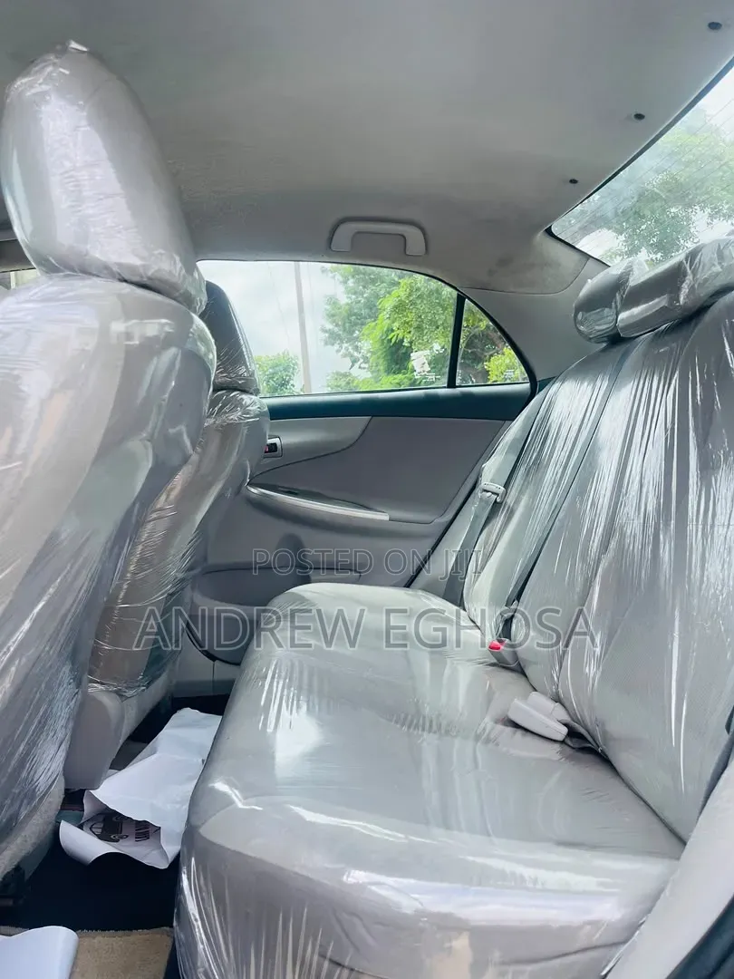 Toyota Corolla 2013 Gray