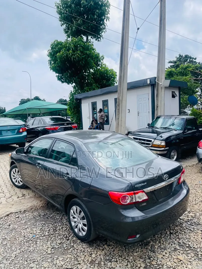 Toyota Corolla 2013 Gray