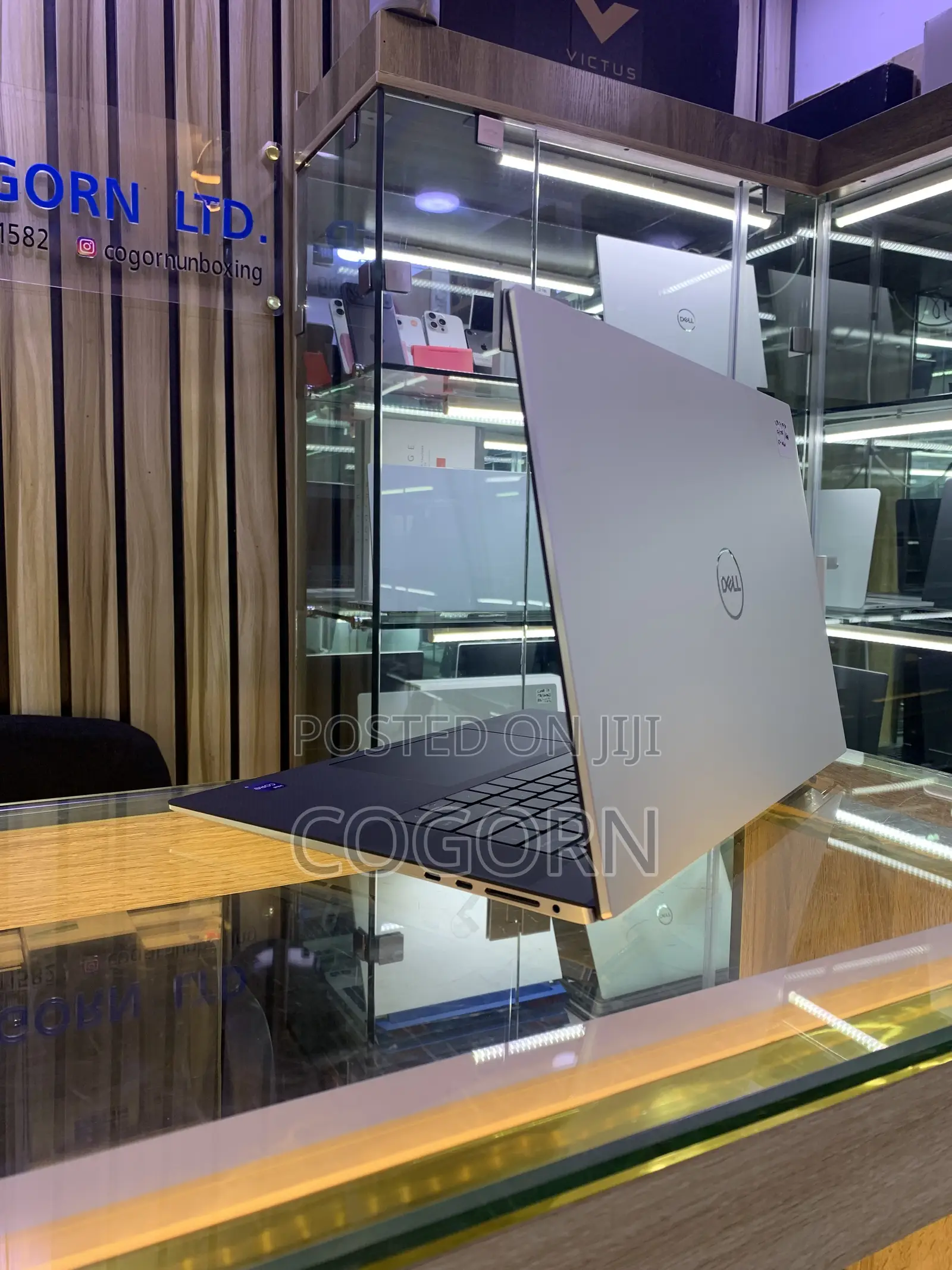 Laptop Dell XPS 17 9730 16GB Intel Core i7 SSD 512GB