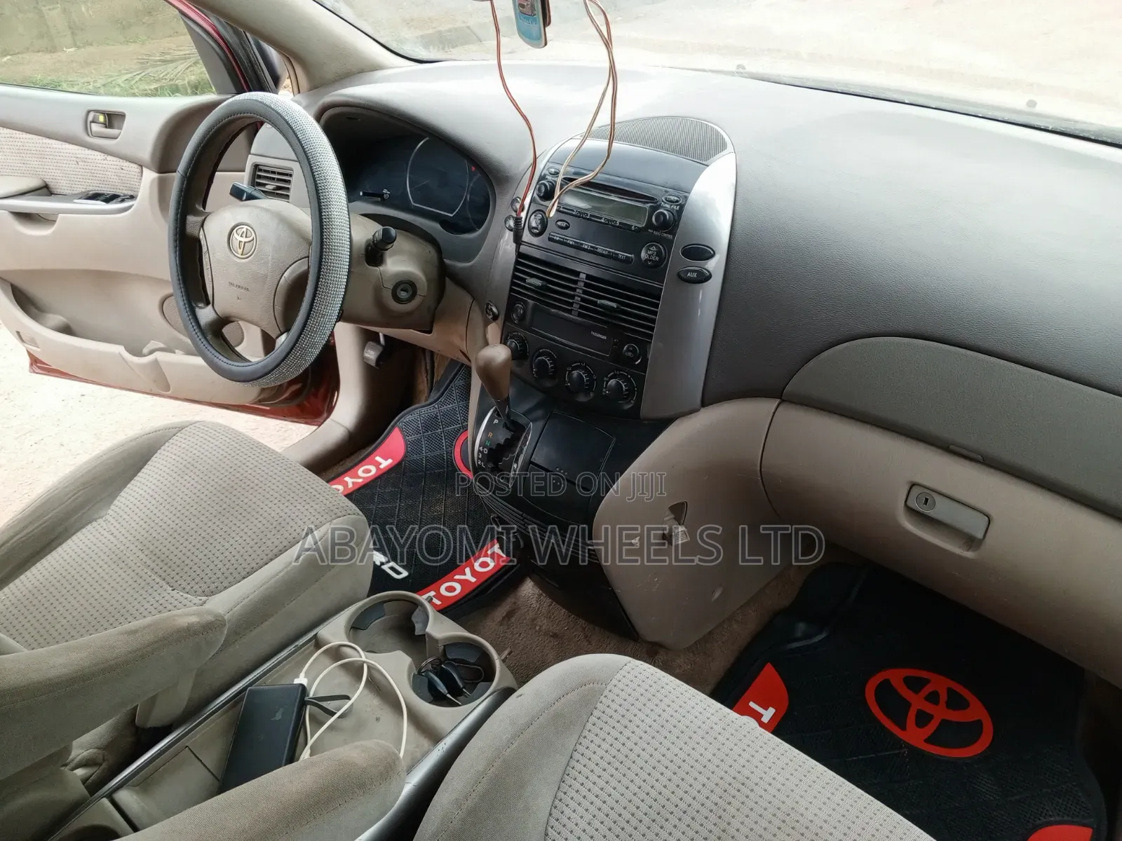 Toyota Sienna 2006 Red