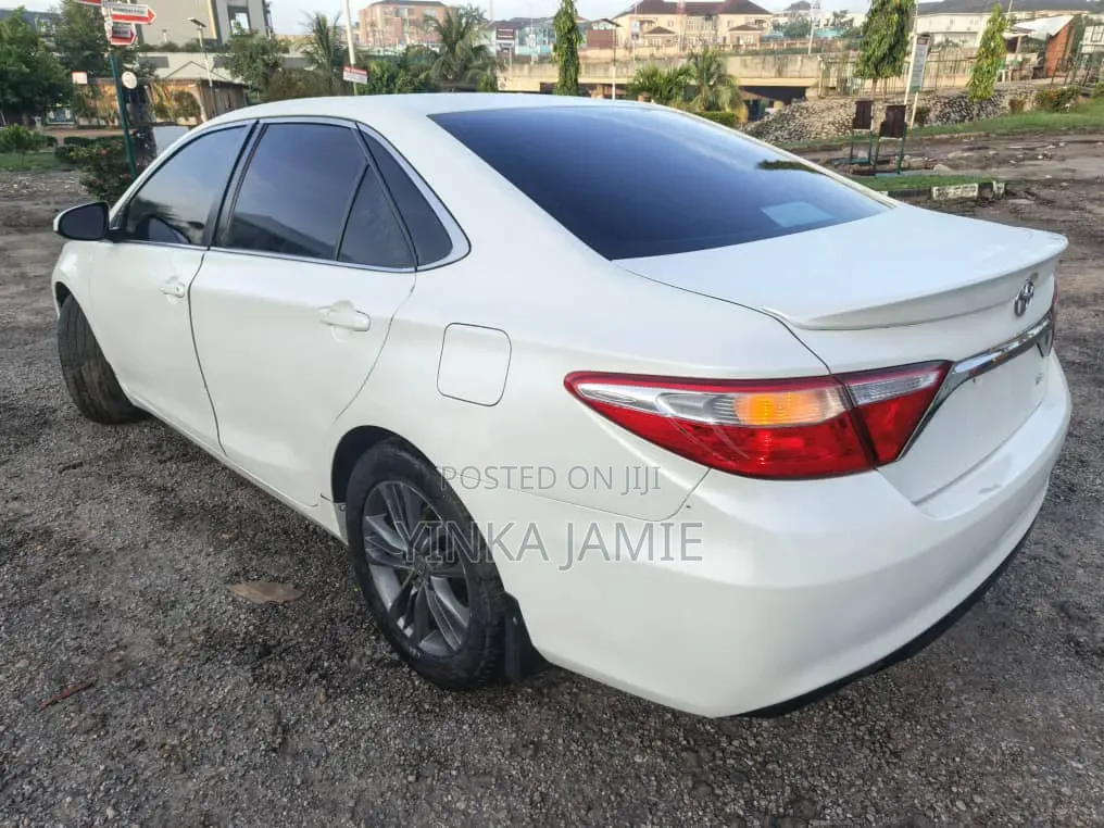 Toyota Camry 2016 White