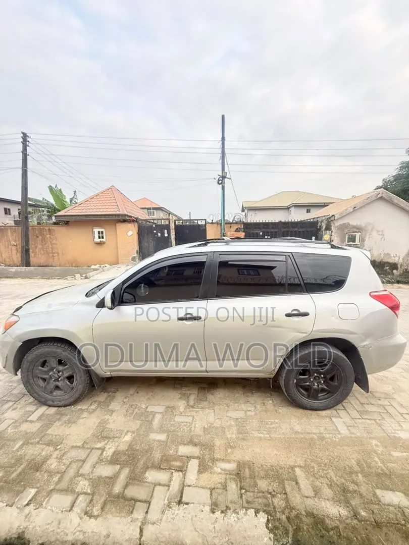 Toyota RAV4 2008 Silver