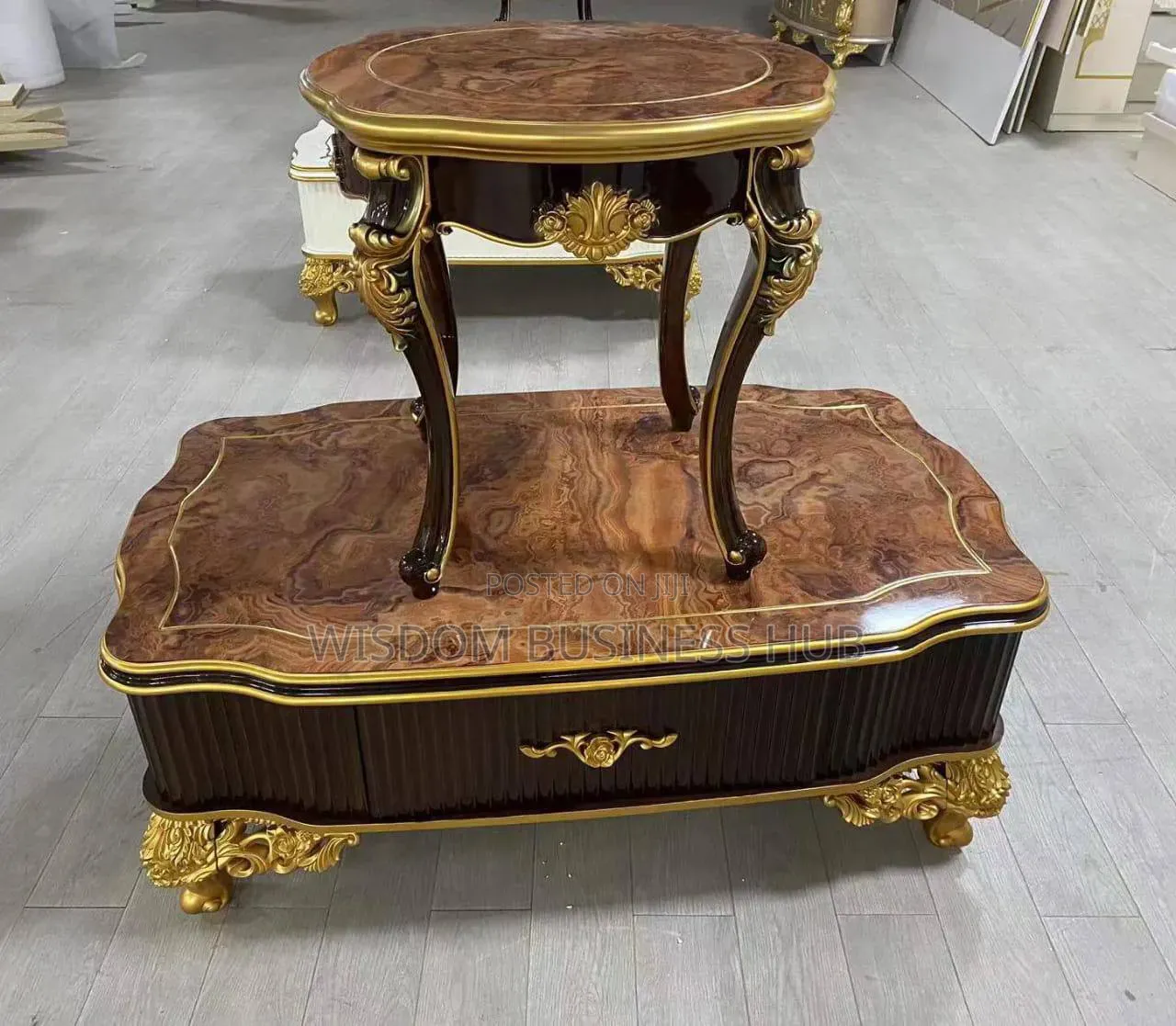 Classic Burlwood Center Table With Side Stools