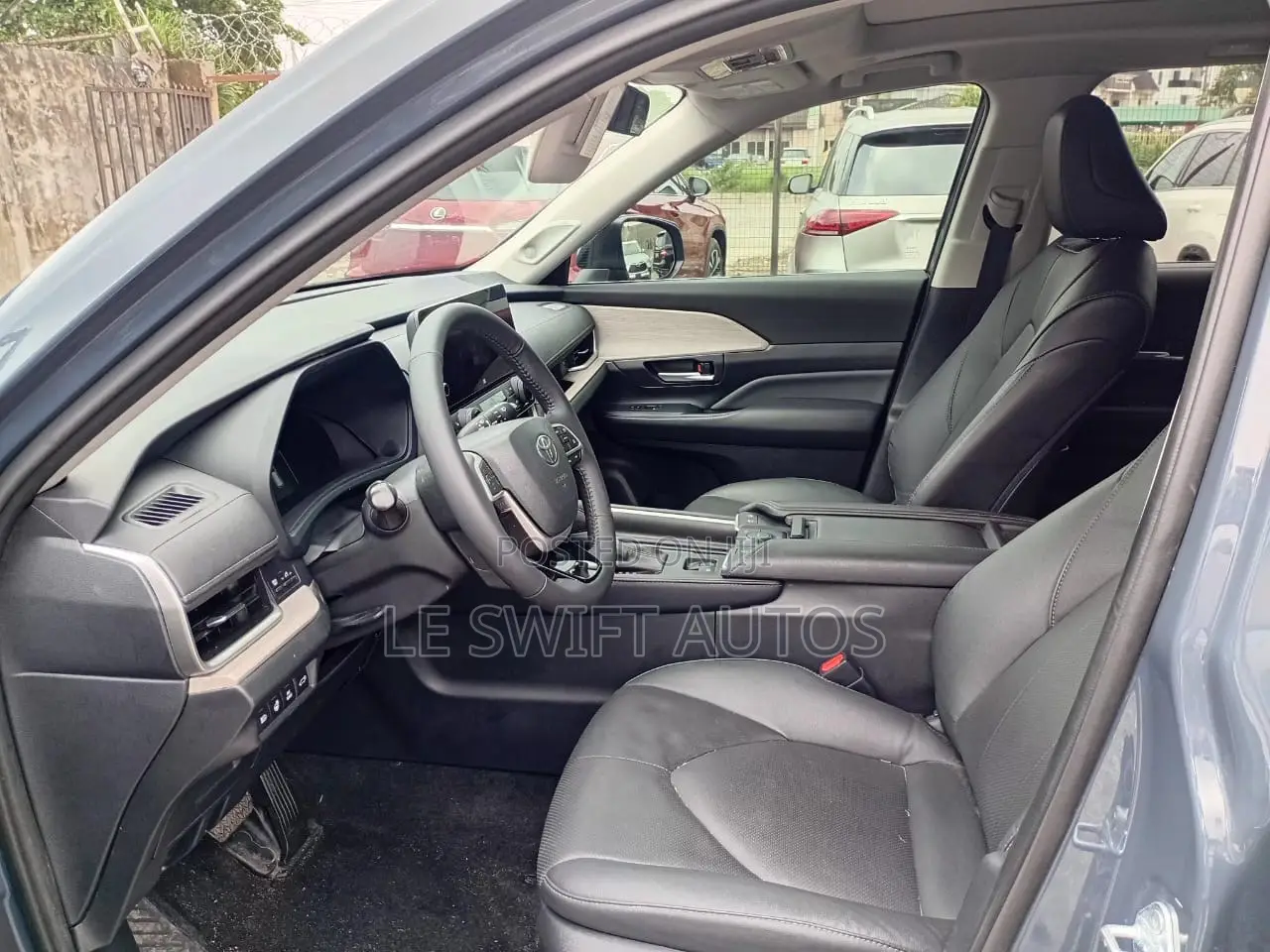Toyota Highlander 2024 Gray