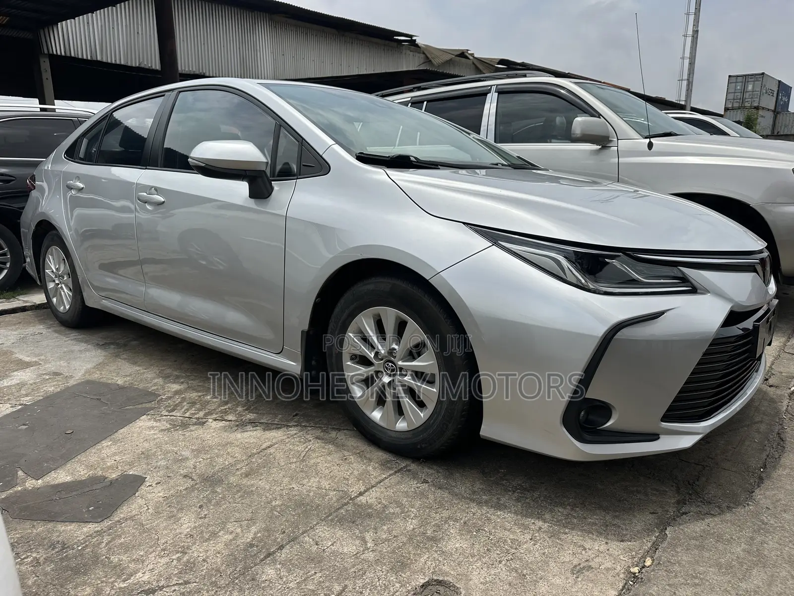 Toyota Corolla LE 2022 Silver