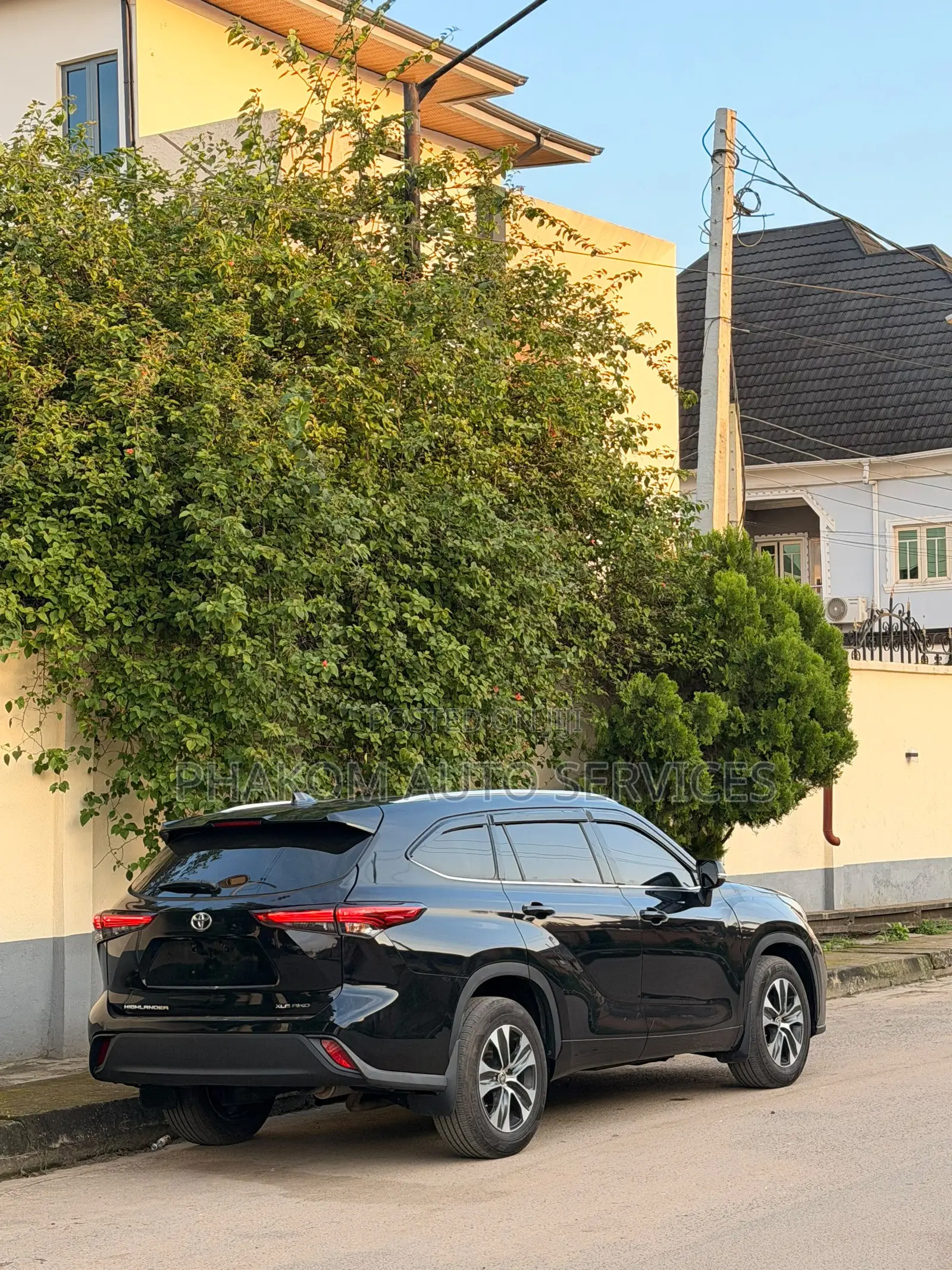Toyota Highlander XLE 2021 Gray
