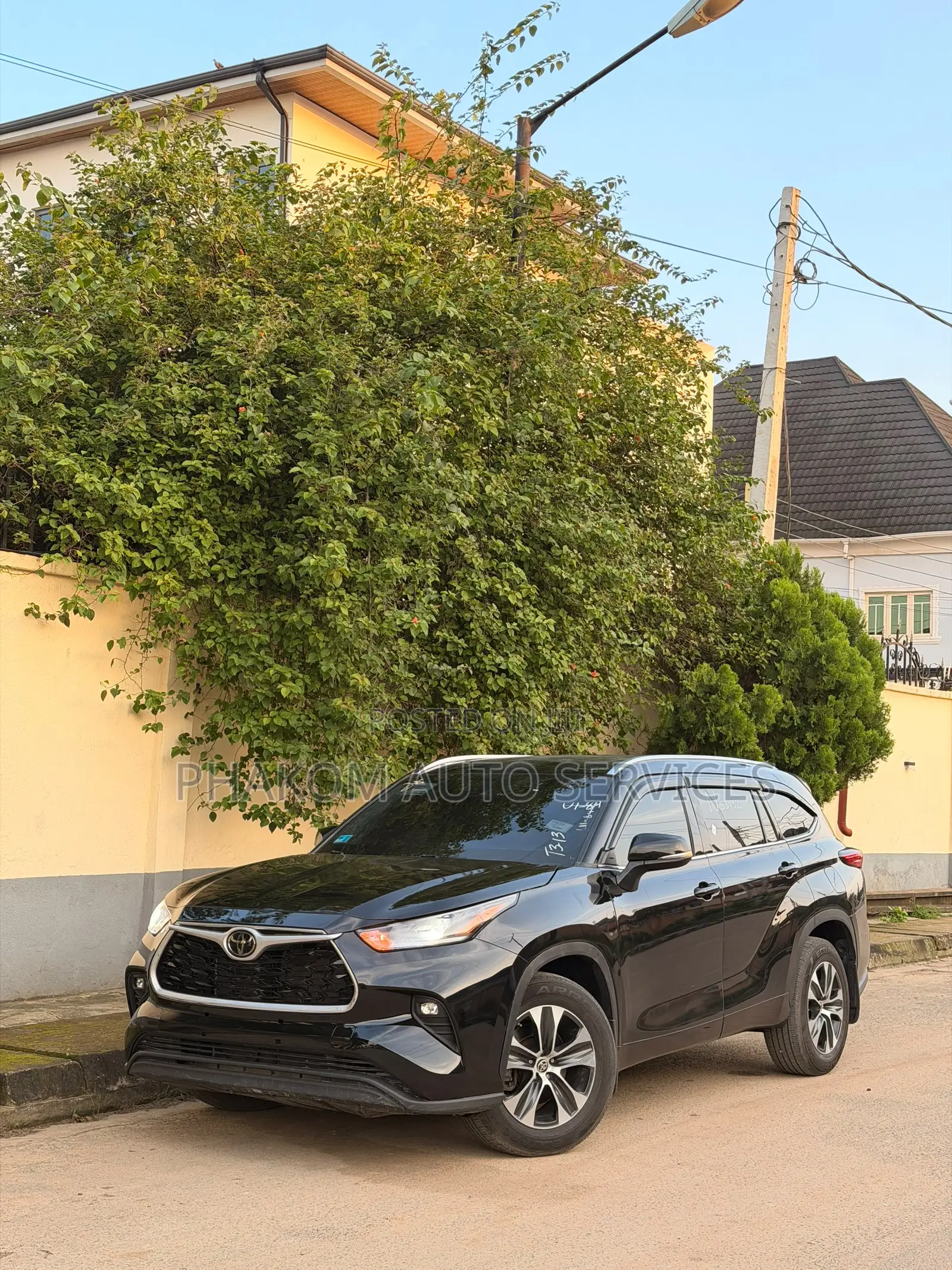 Toyota Highlander XLE 2021 Gray