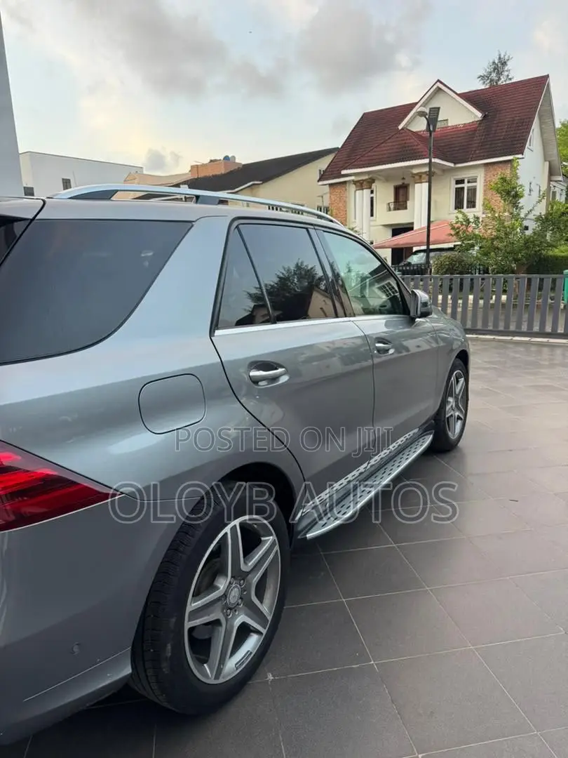 Mercedes-Benz GLE-Class GLE 400 4MATIC 2017 Gray