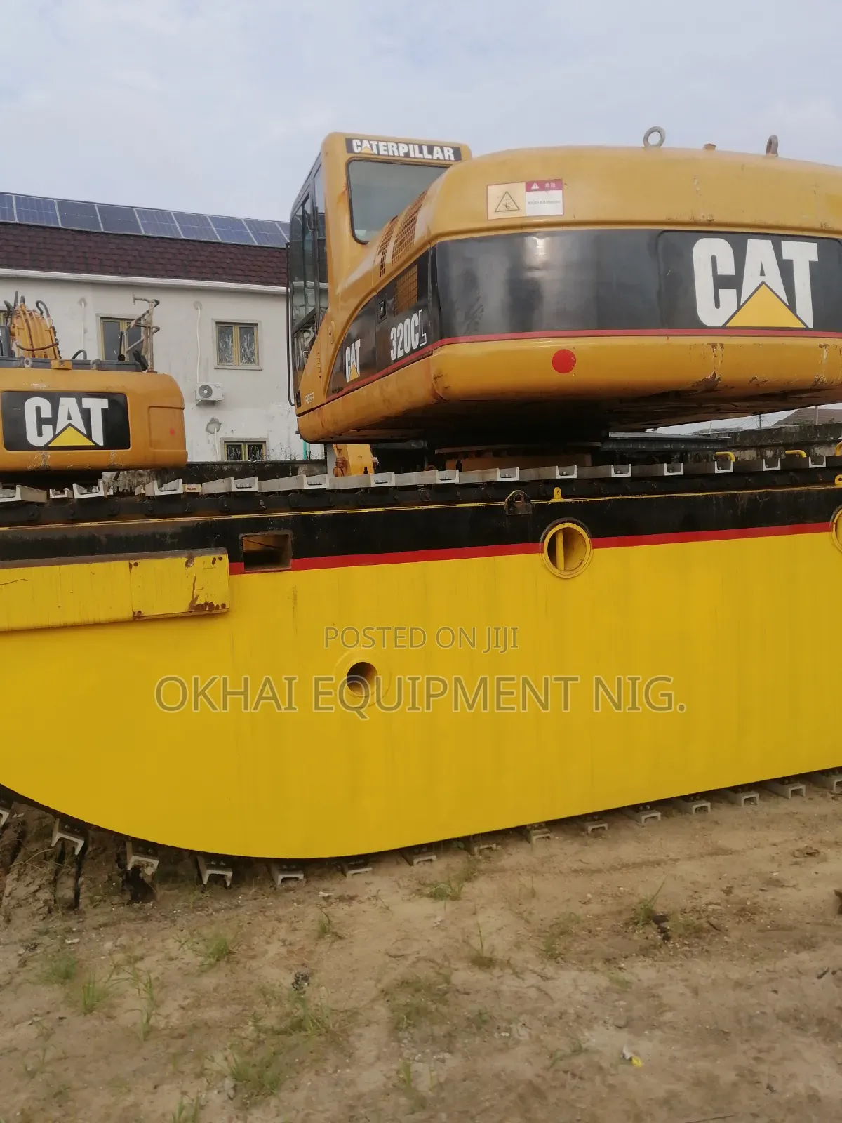 Cat Swamp Buggy 320cl With Brand New Pontoon and Aluminum Track