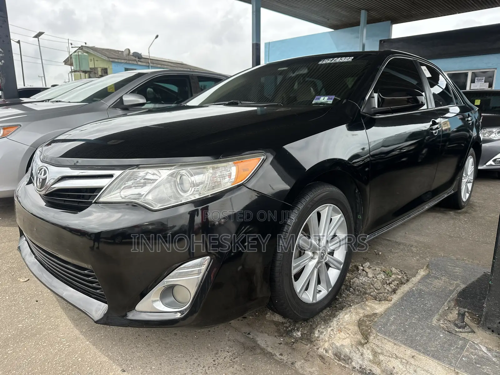 Toyota Camry XLE 4dr Sedan (2.5L 4cyl 6A) 2012 Black