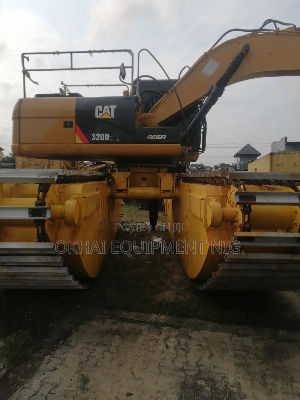 Cat Swamp Buggy 320d2l With Brand New Pontoon With Aluminum Track