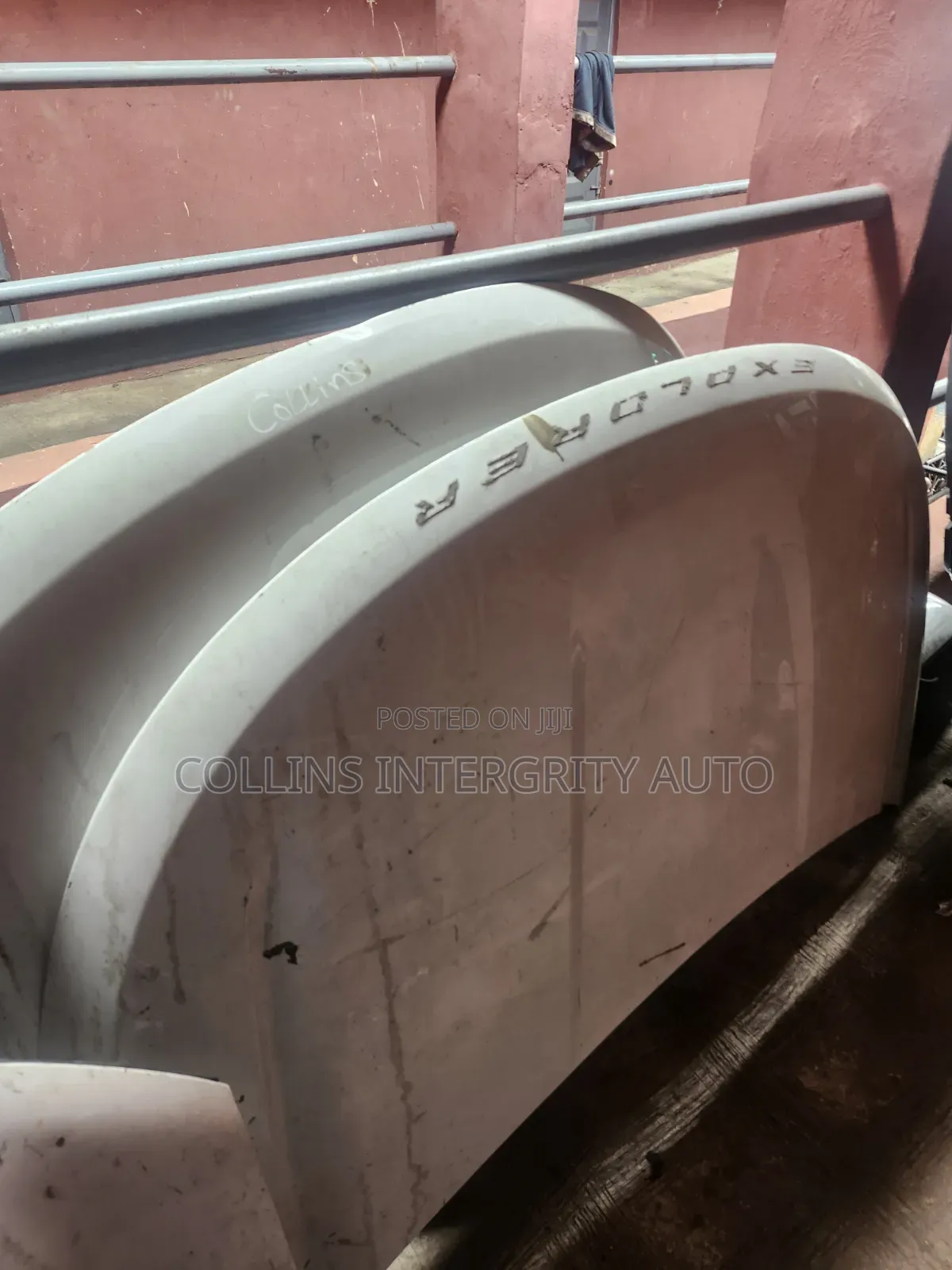 Front Bonnet Ford Edge 2014 and Explorer 2015