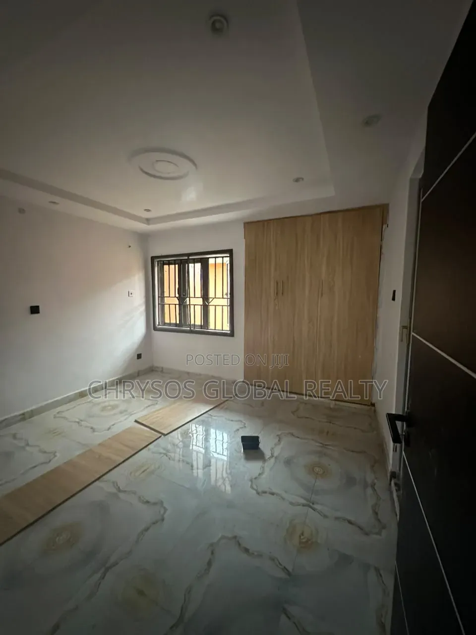 3bdrm Block of Flats in Olagbemi Estate, Iyanganku for rent