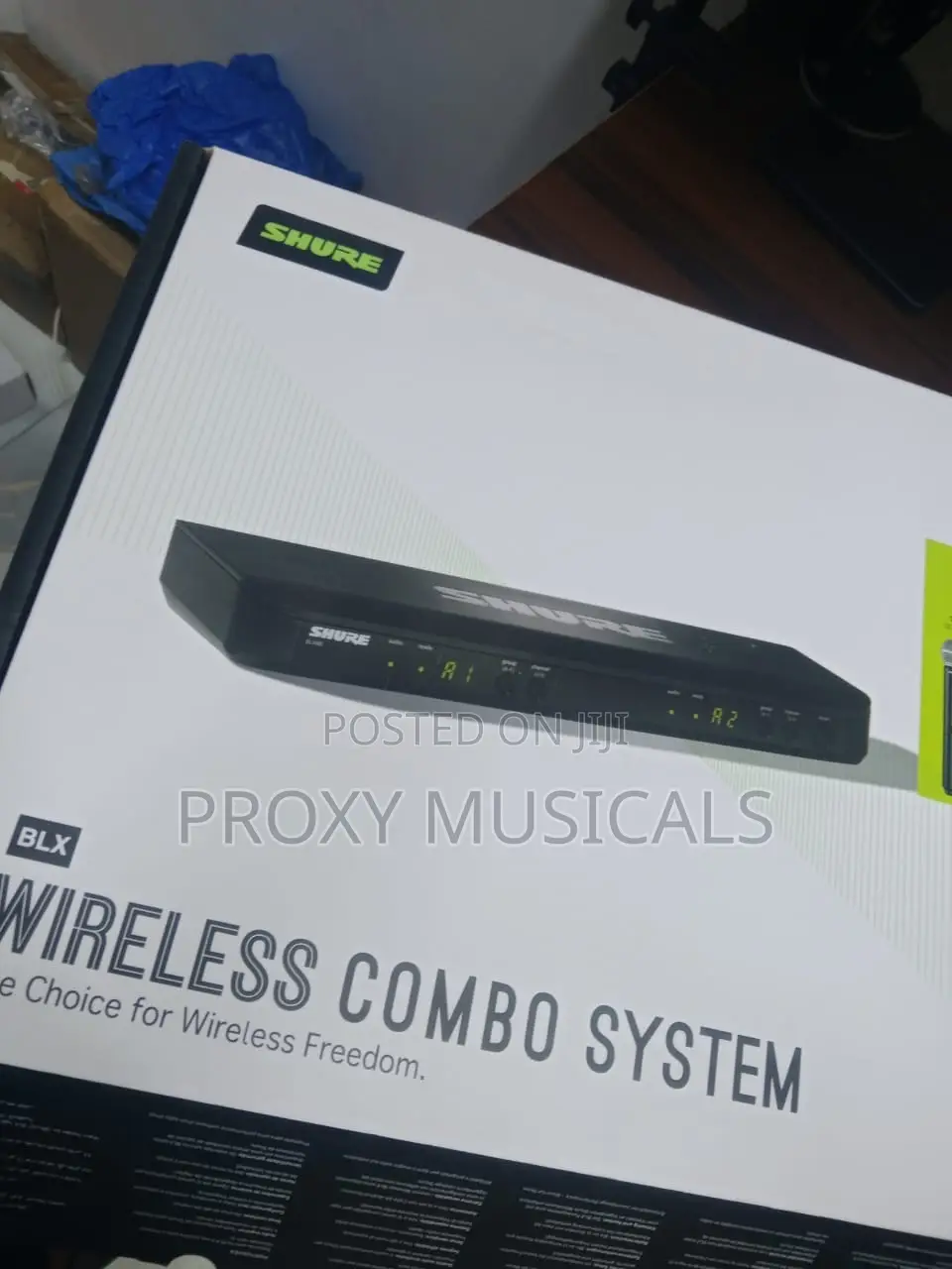 Shure BLX Single Wireless Handheld Lapel Microphone System