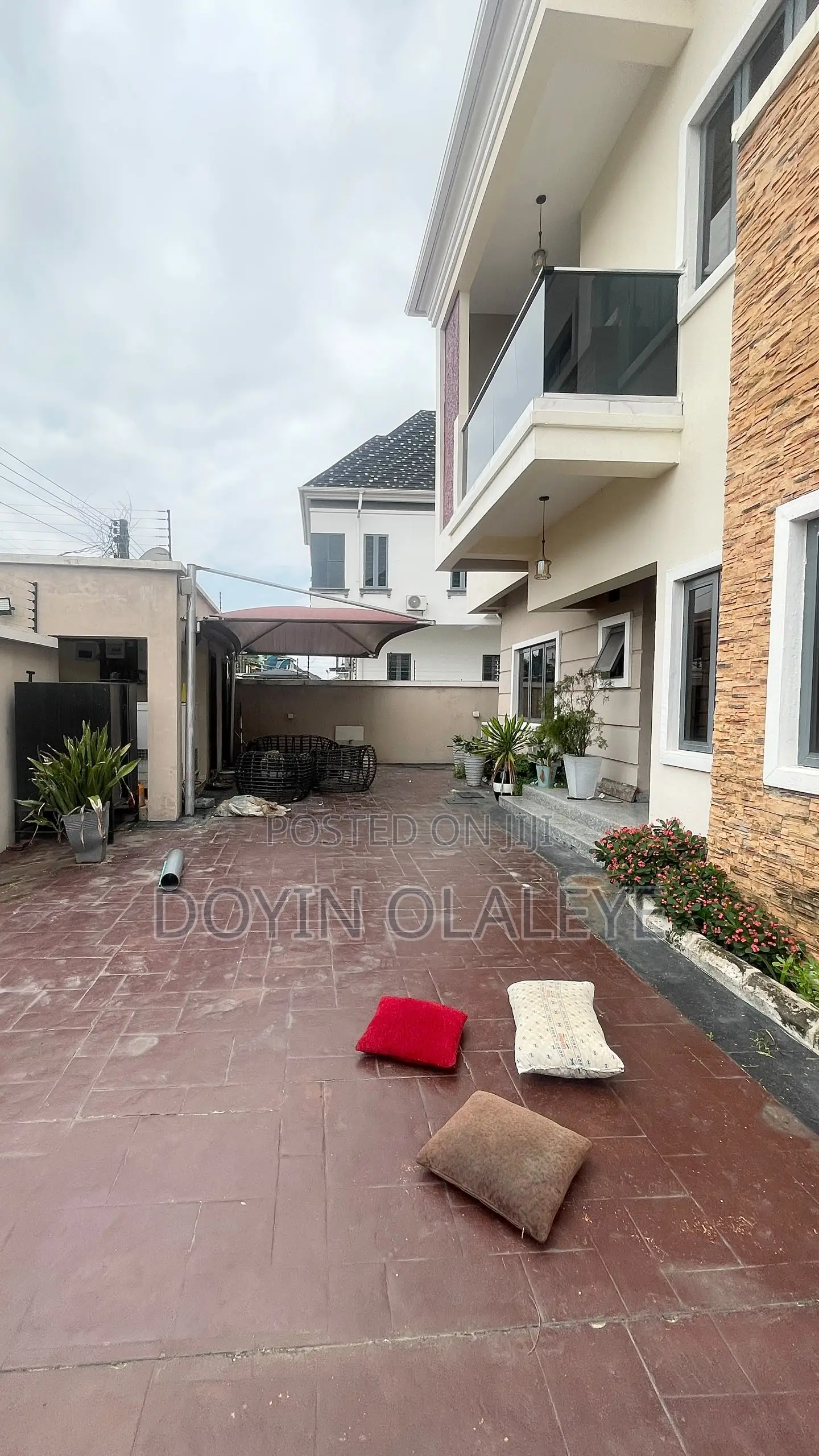 4bdrm Duplex in Ikota for rent