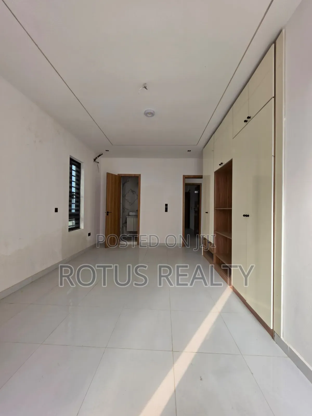 2bdrm Apartment in Victoria Island Extension for sale