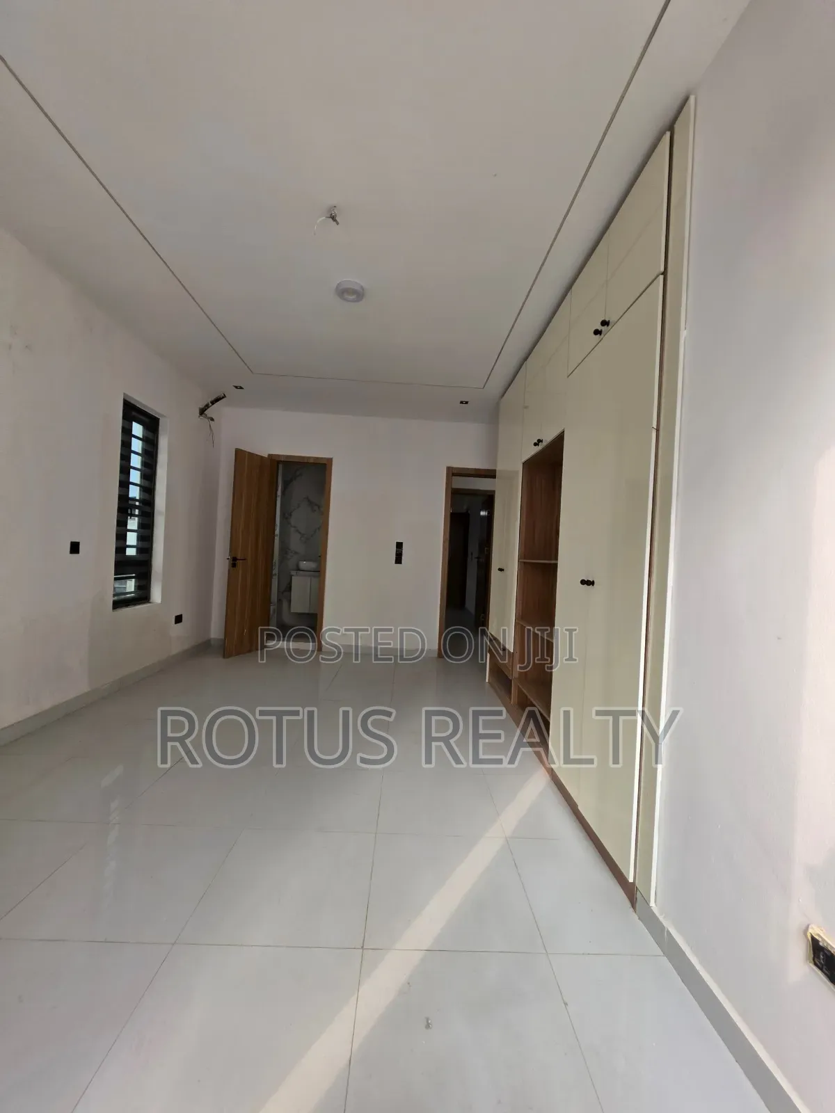 2bdrm Apartment in Victoria Island Extension for sale
