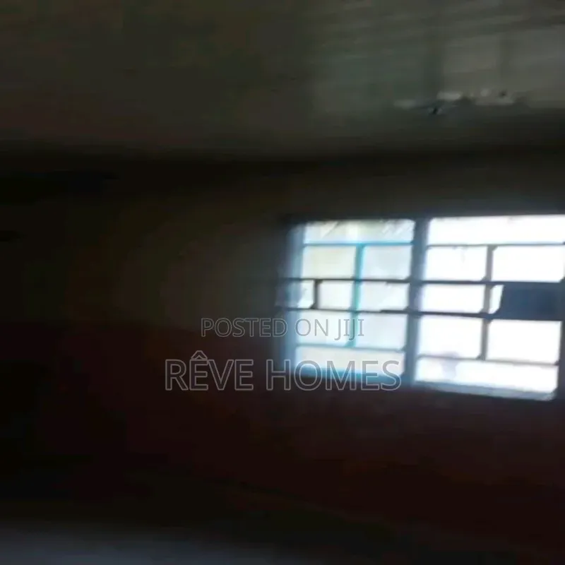 Mini Flat in Adekunle for rent