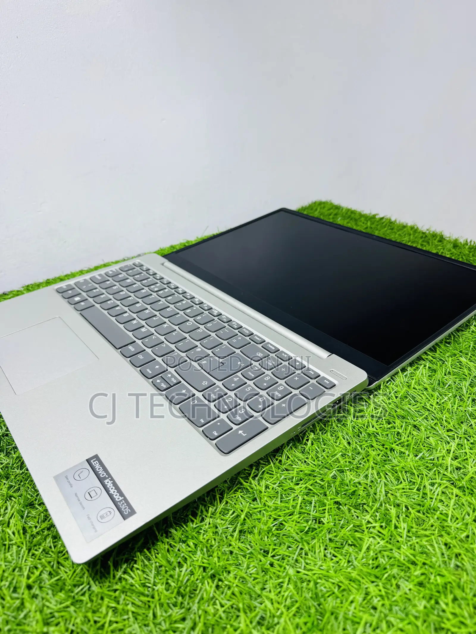 Laptop Lenovo IdeaPad 330S 12GB AMD Ryzen 3 SSD 256GB
