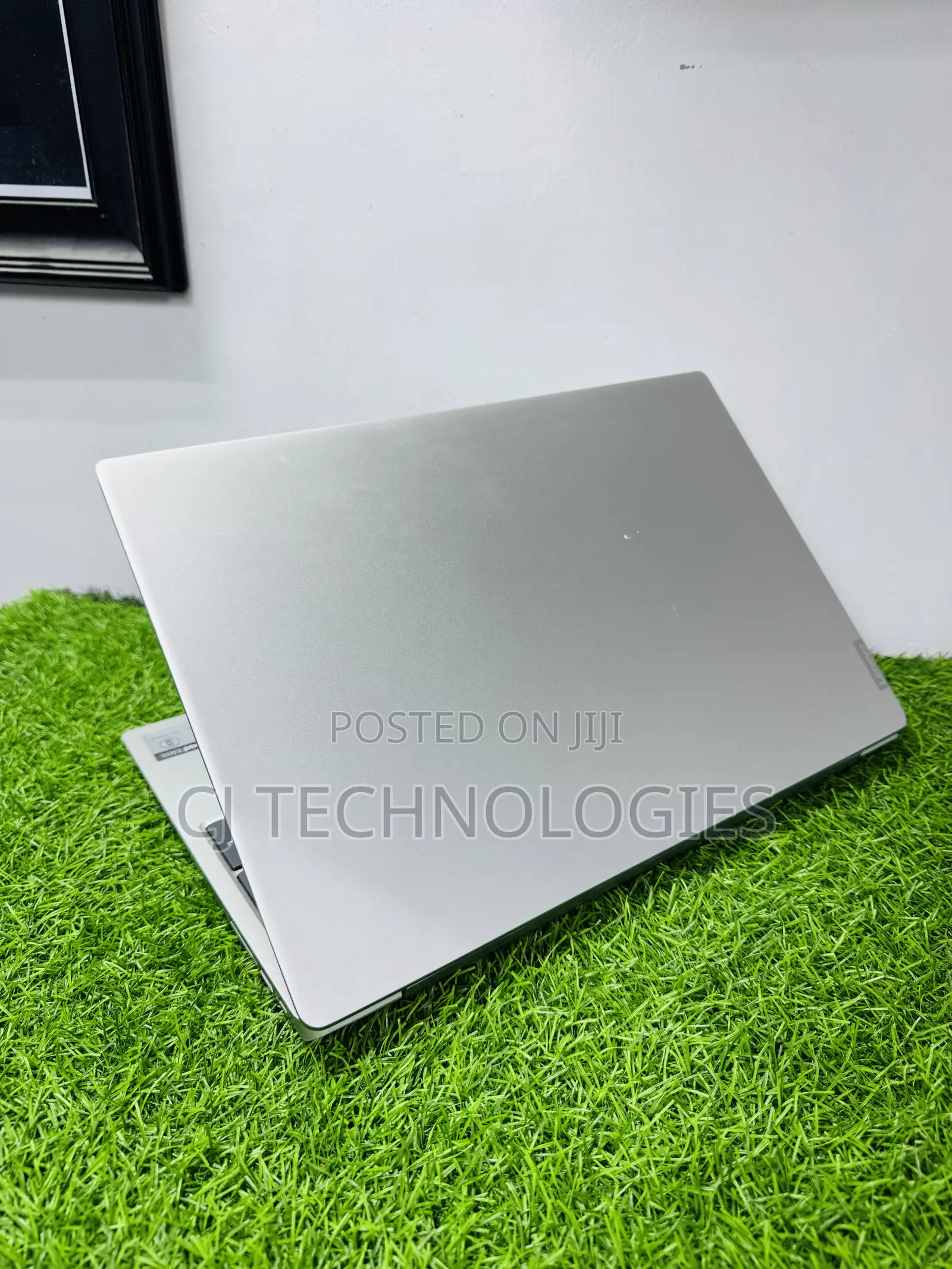 Laptop Lenovo IdeaPad 330S 12GB AMD Ryzen 3 SSD 256GB
