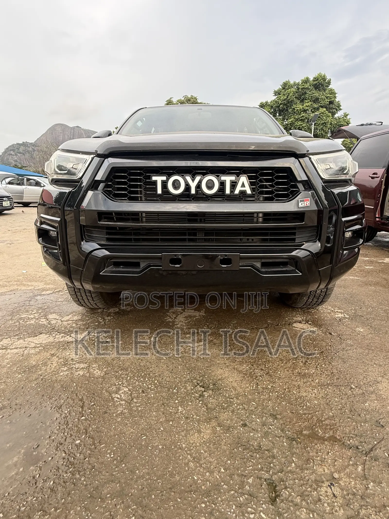 New Toyota Hilux 2025 Black