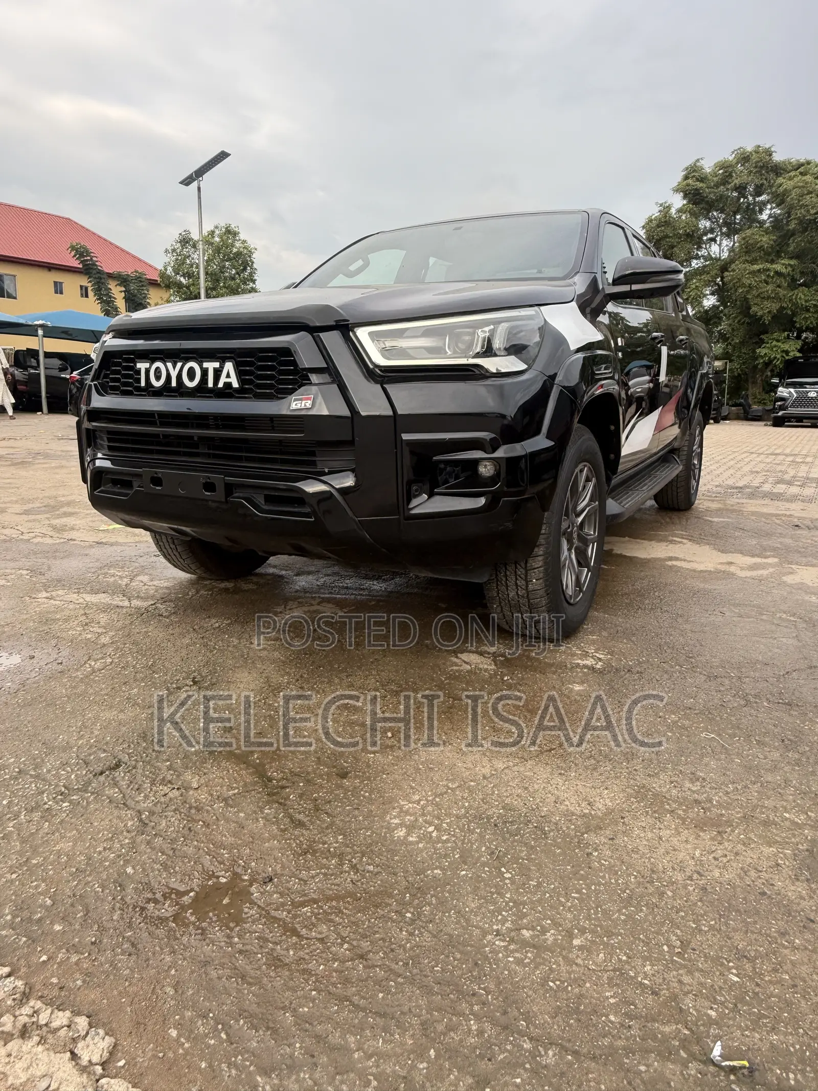 New Toyota Hilux 2025 Black