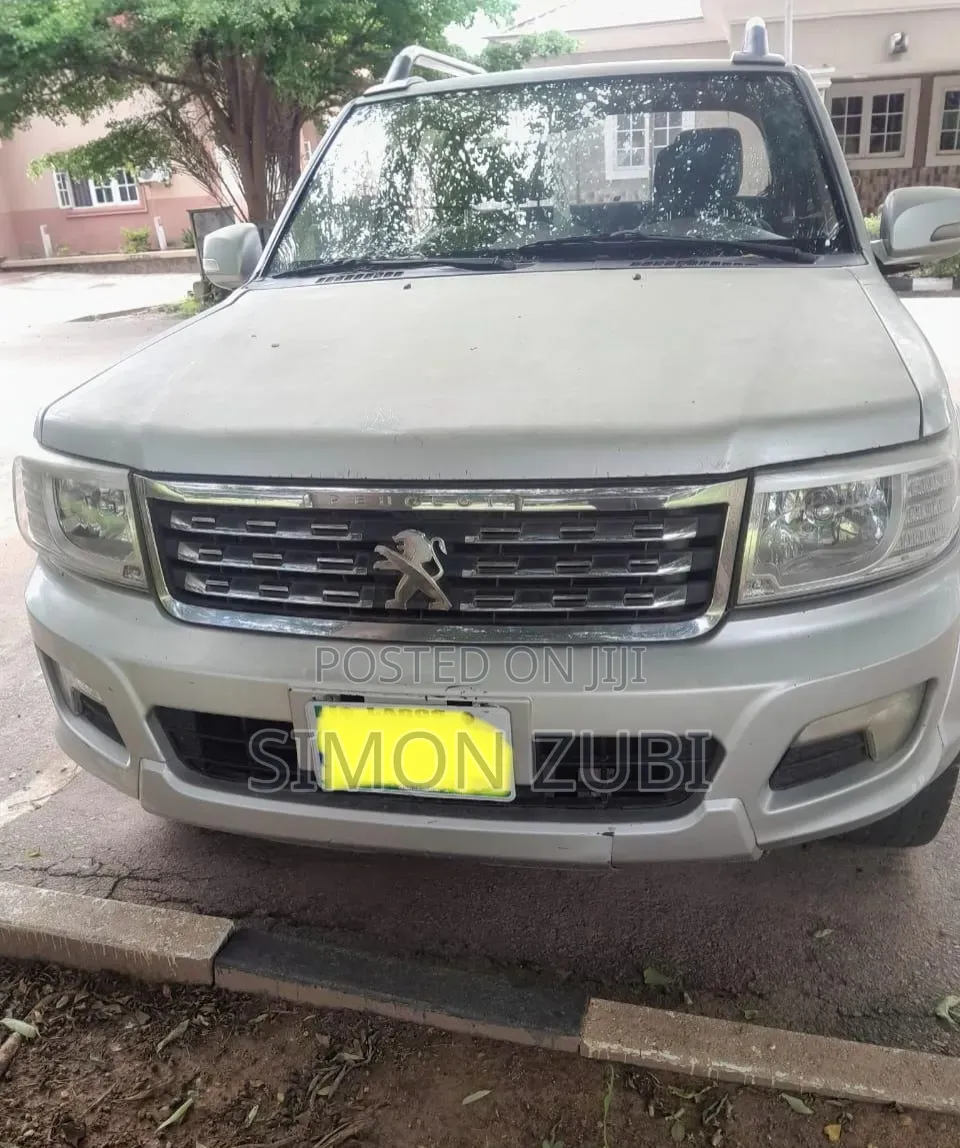 Peugeot Landtrek 2022 Silver
