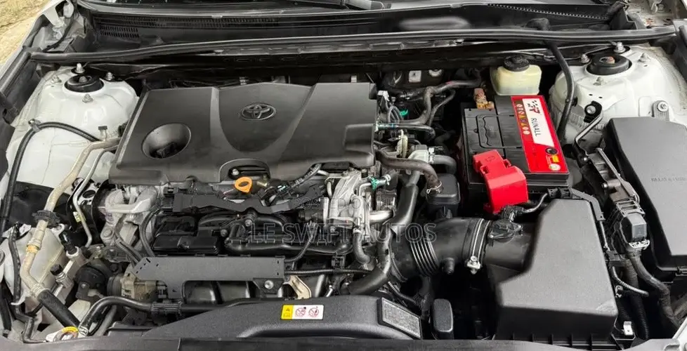 Toyota Camry 2018 White