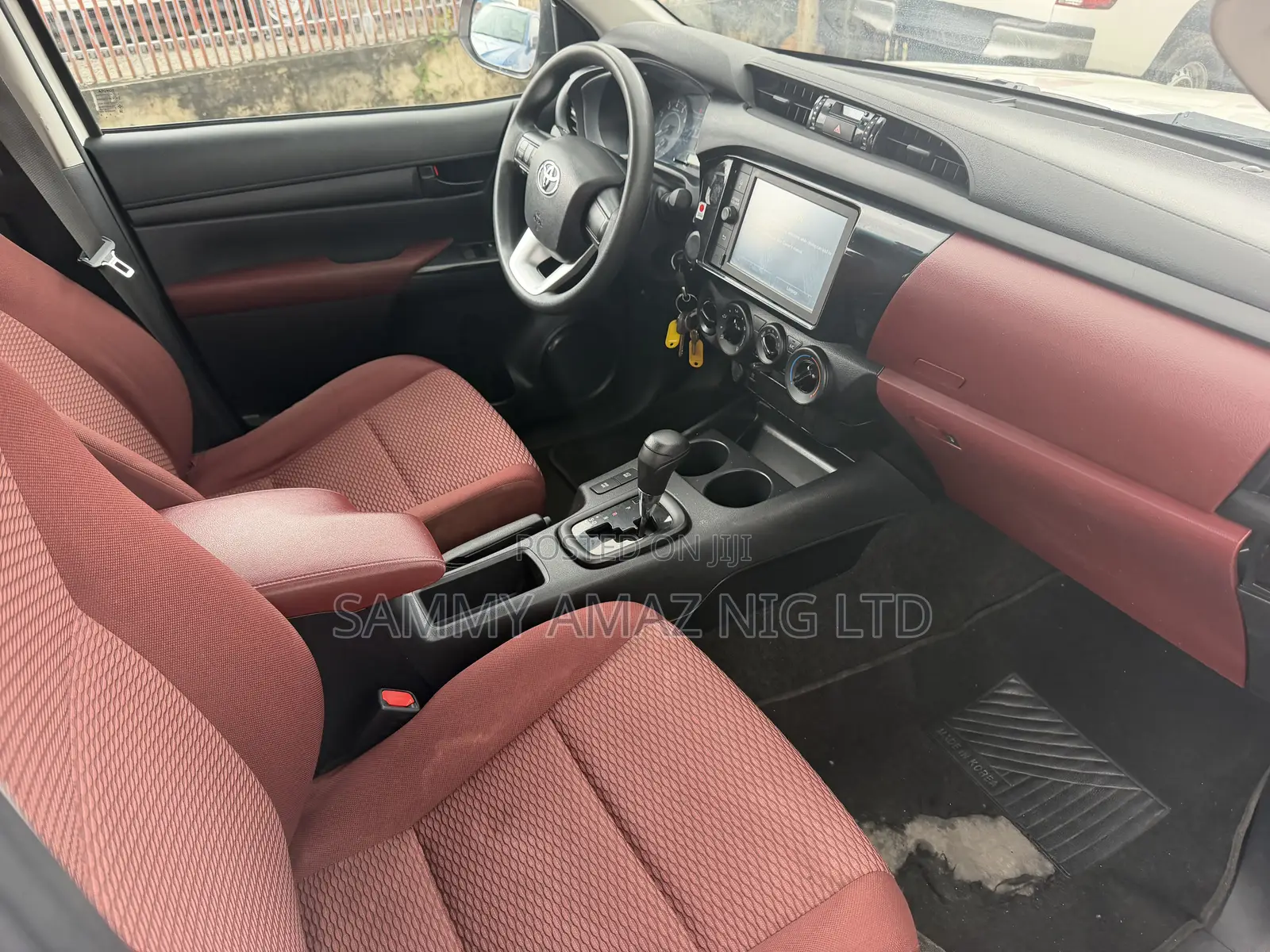 Toyota Hilux 2020 White