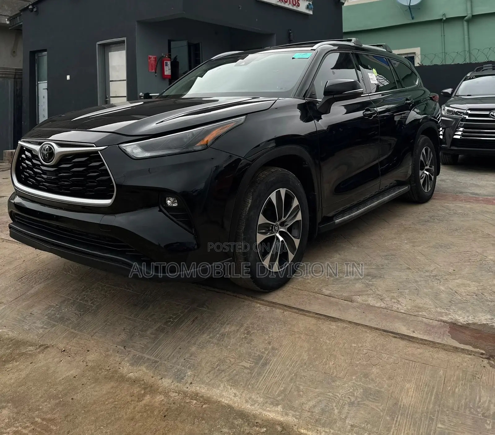Toyota Highlander XLE 2022 Black