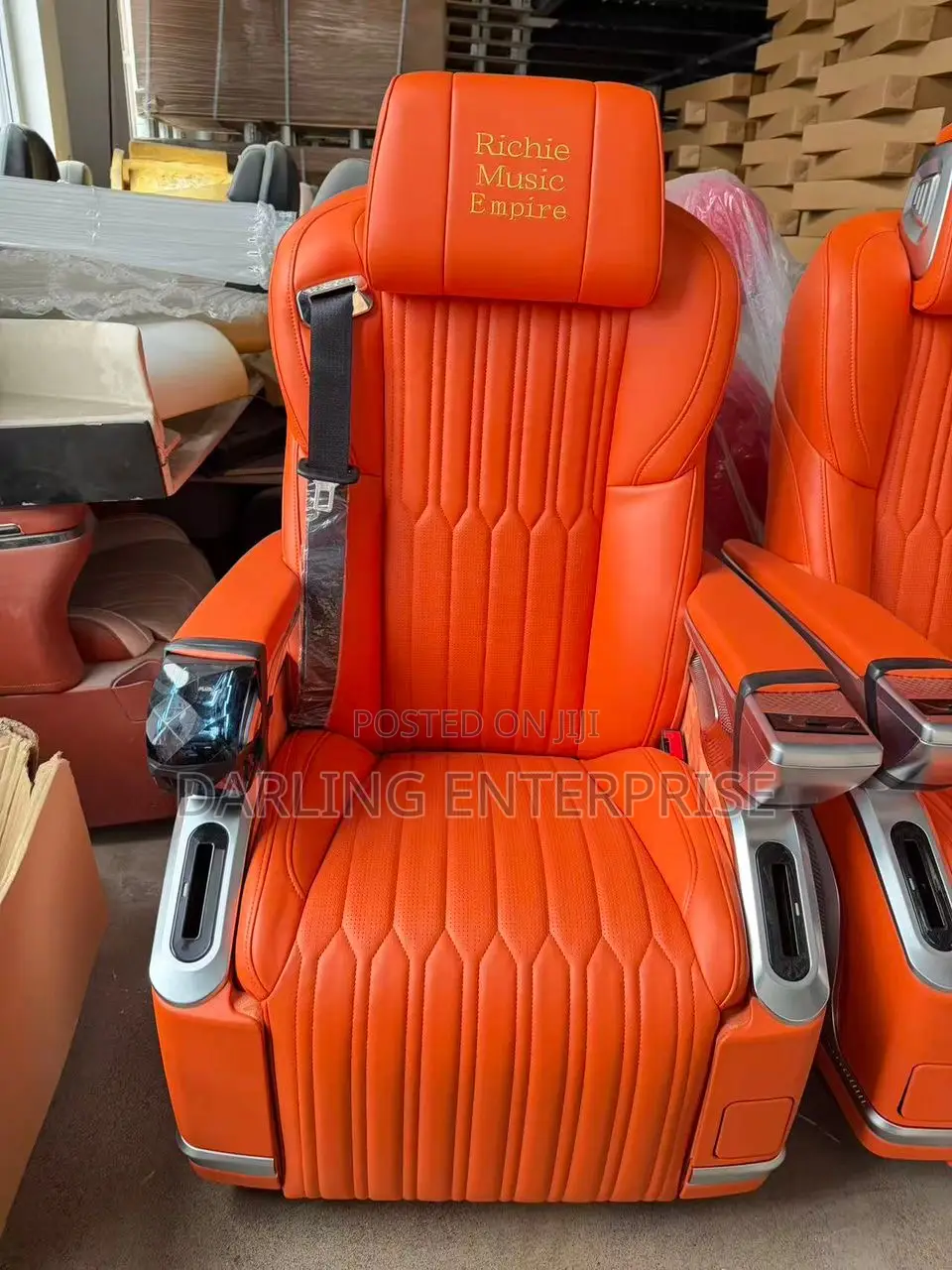 Luxury Massage Van Recliner Chair