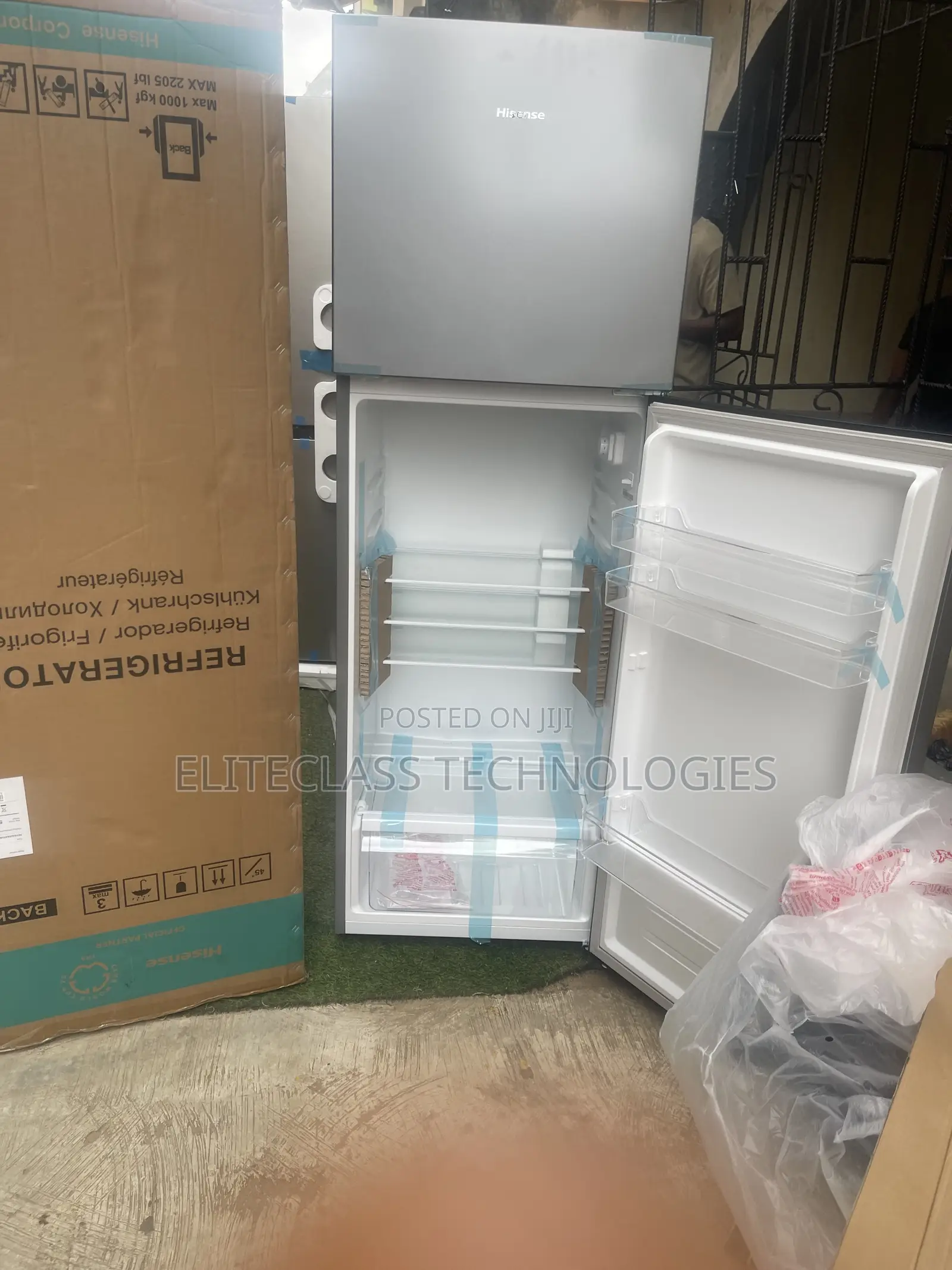 Hisense Two Door Refrigerator 306 Litres