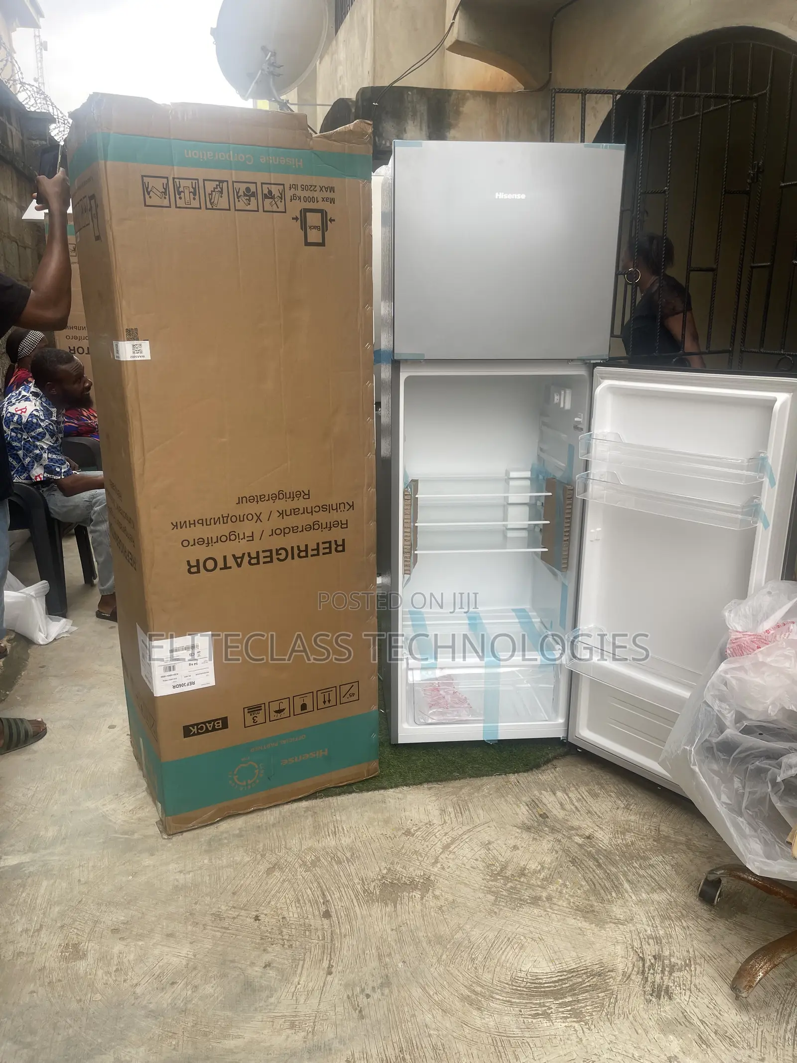 Hisense Two Door Refrigerator 306 Litres