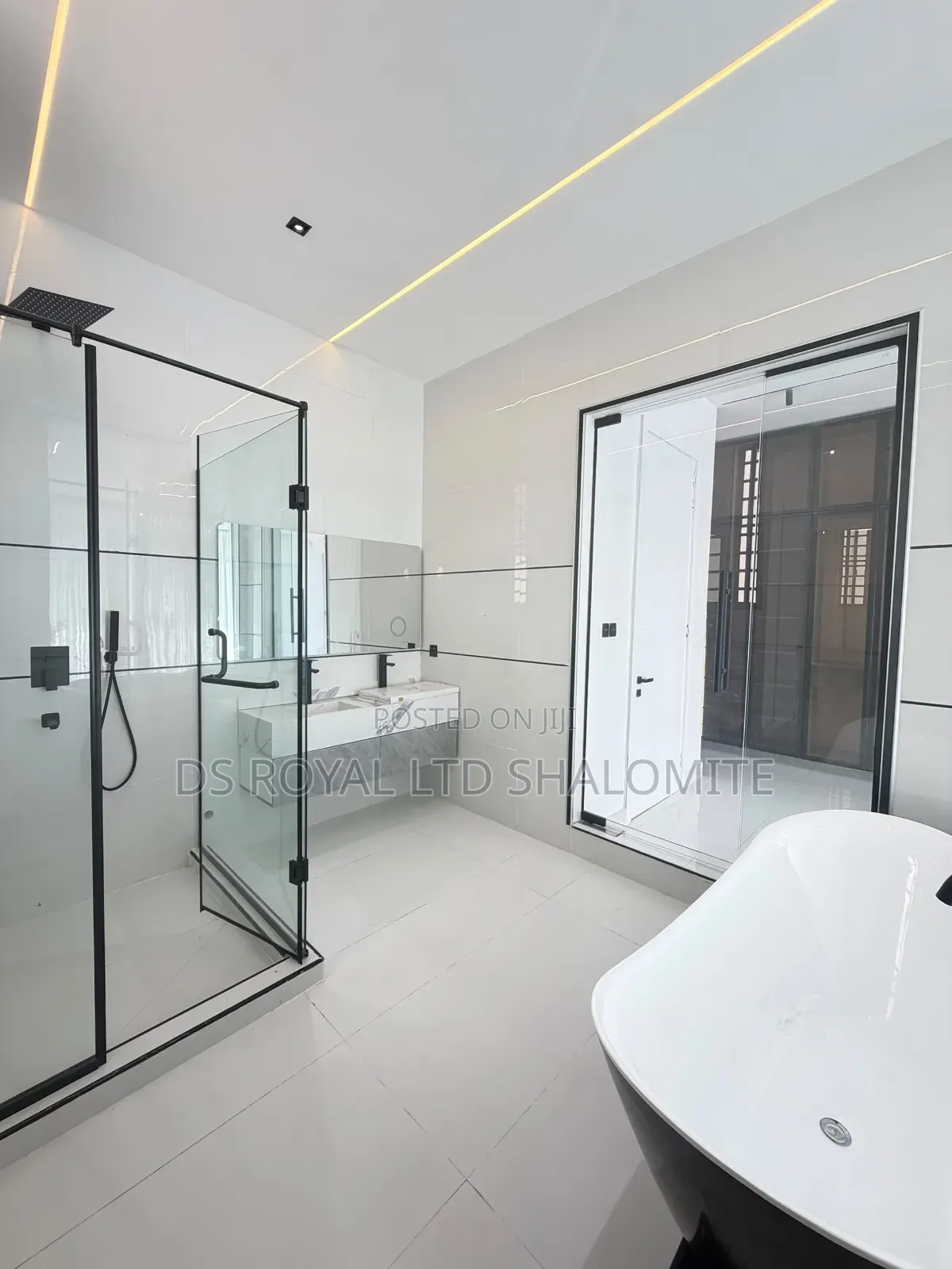 5bdrm Duplex in Lekki Phase 1 for sale
