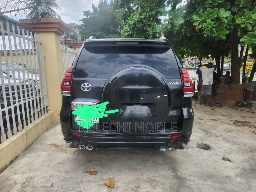 Toyota Land Cruiser Prado 2017 Black