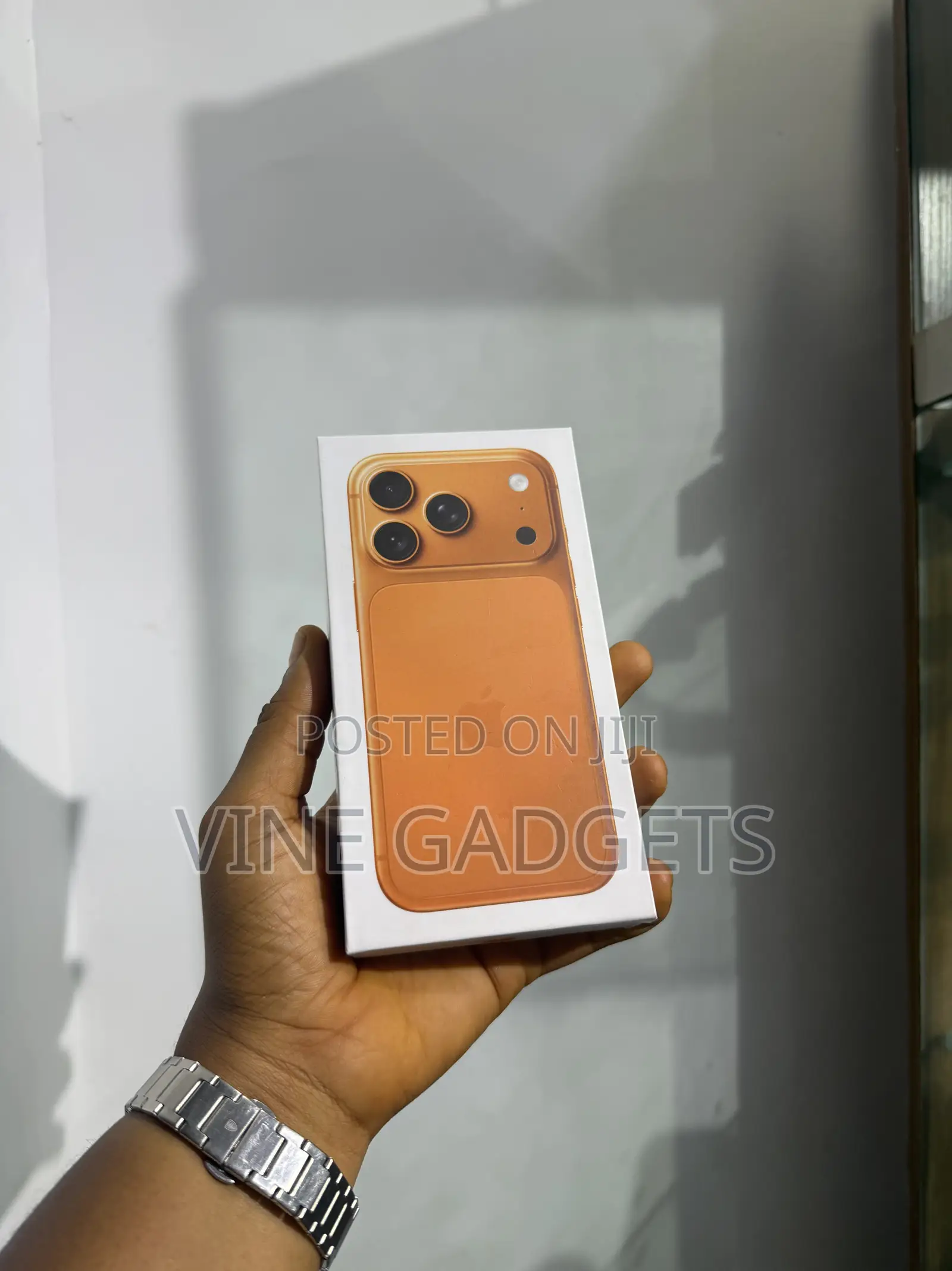 New Apple iPhone 17 Pro Max 1 TB Orange