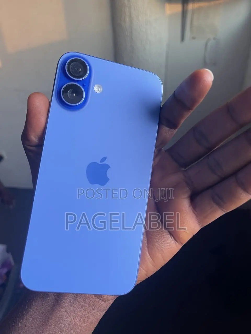 iPhone 16 Plus Follow Come Screen and Case