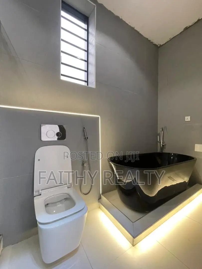 4bdrm Duplex in Ikota for rent