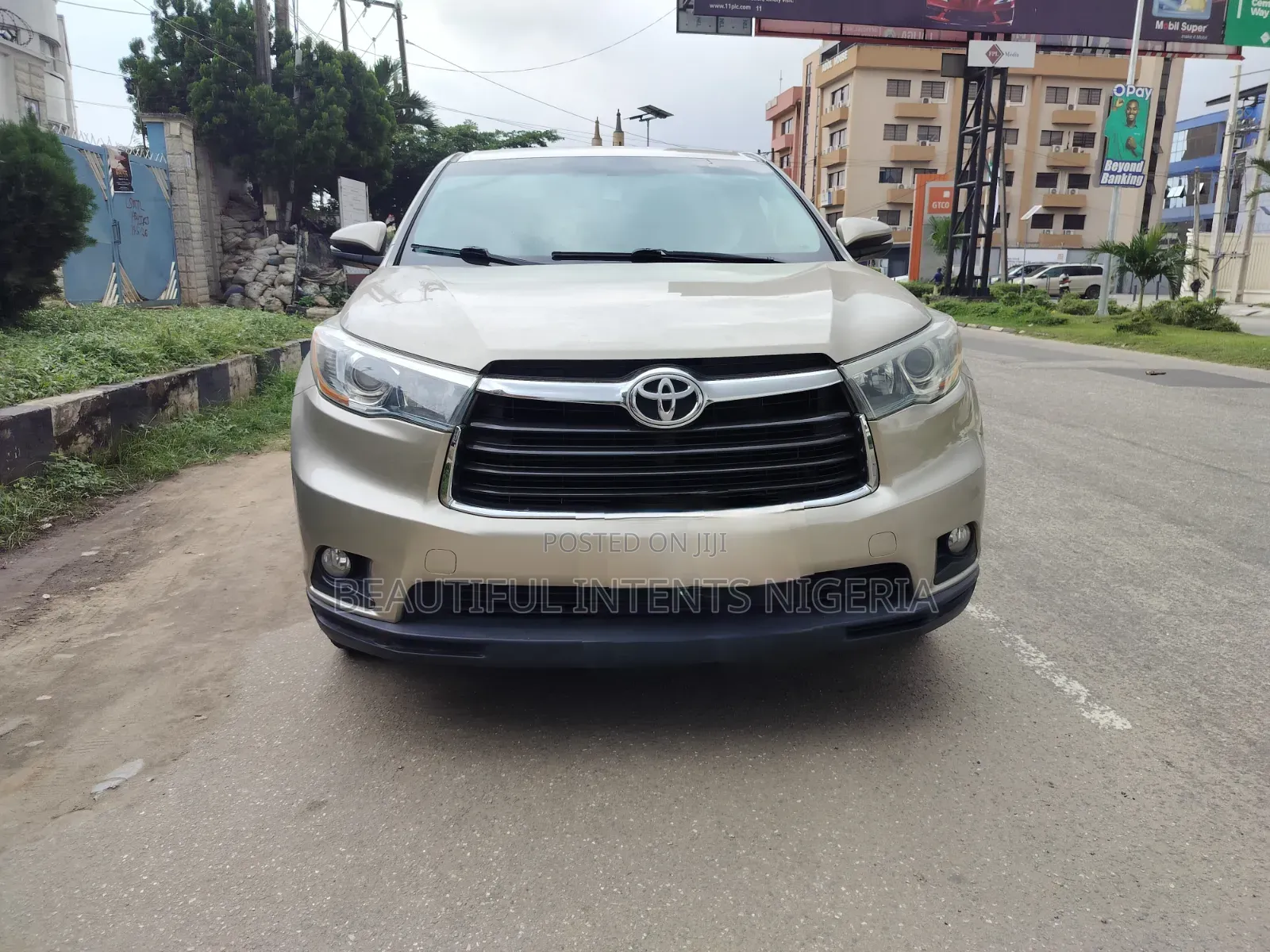Toyota Highlander 2014 Gold