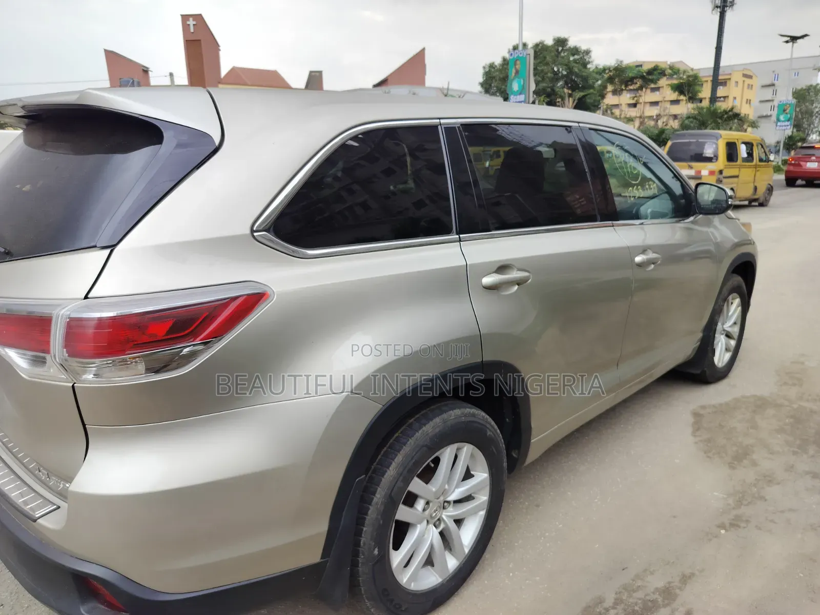 Toyota Highlander 2014 Gold