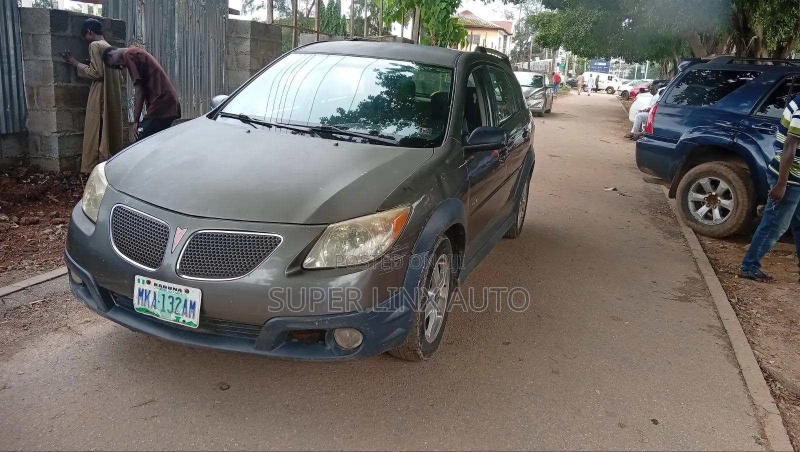 Pontiac Vibe Automatic 2004 Gray