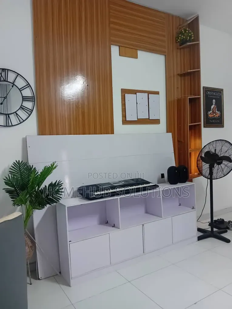 A Big Wall Cladding TV Console