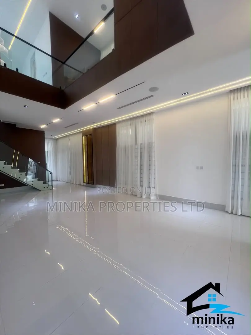 5bdrm Duplex in Orchid Road, Ikota for sale
