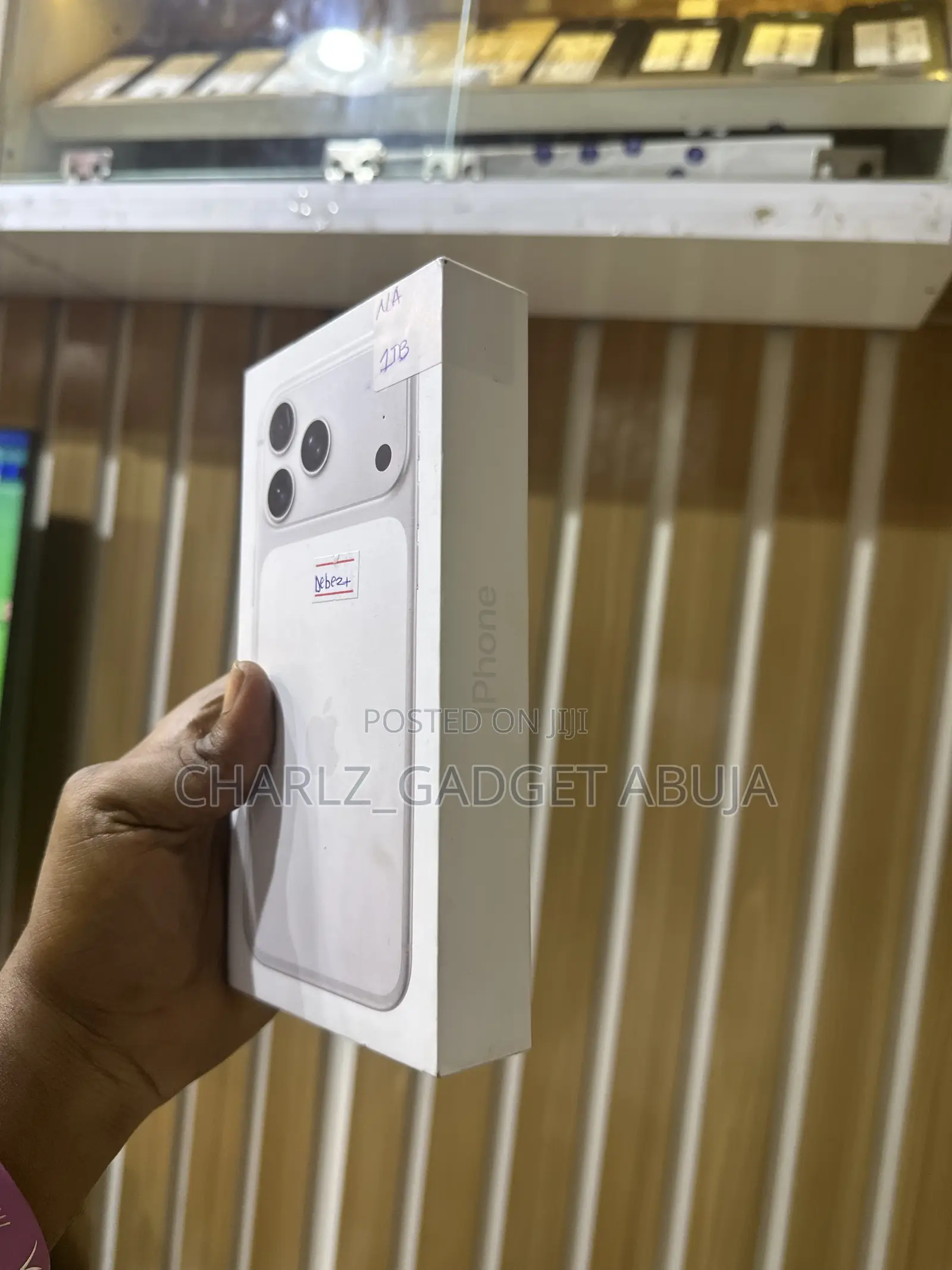 New Apple iPhone 17 Pro Max 1 TB Silver