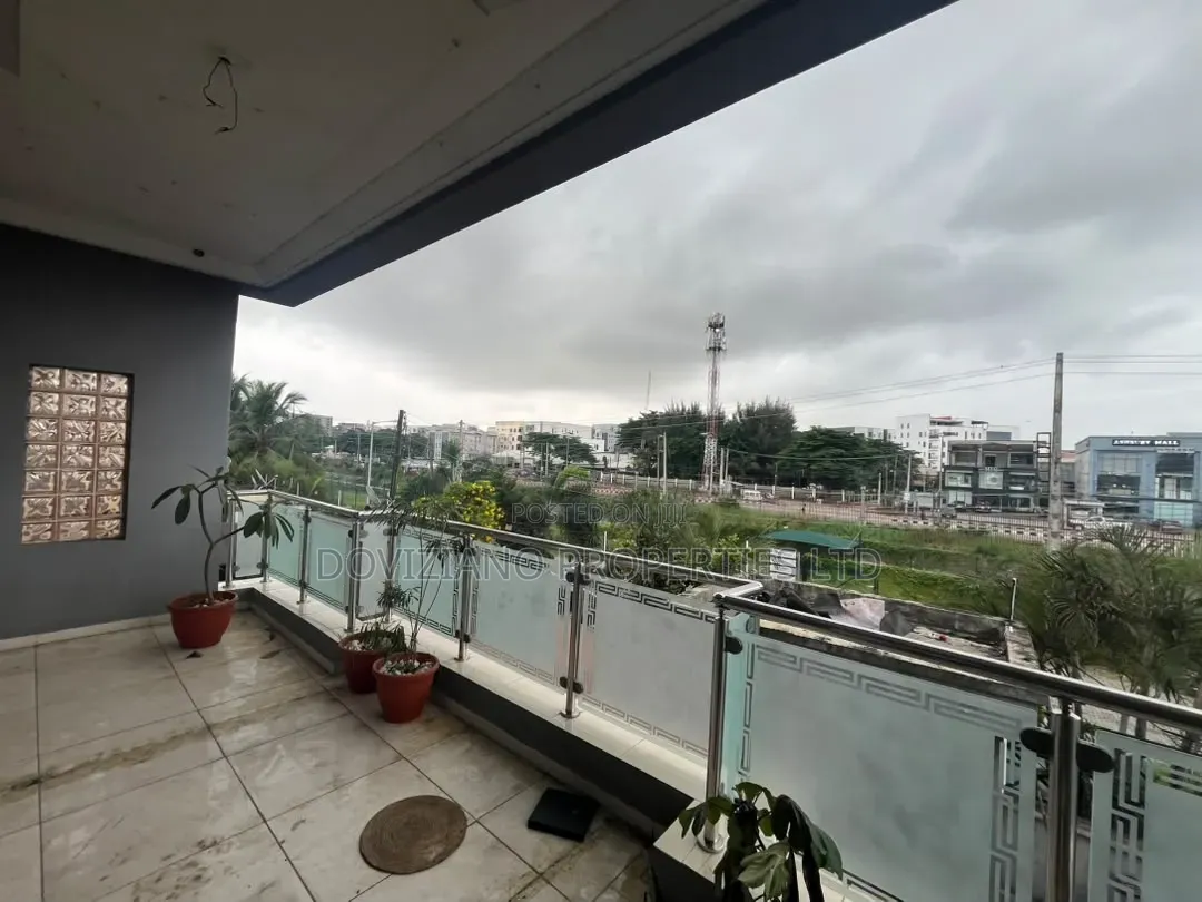 5bdrm Duplex in Lekki Phase 1 for rent