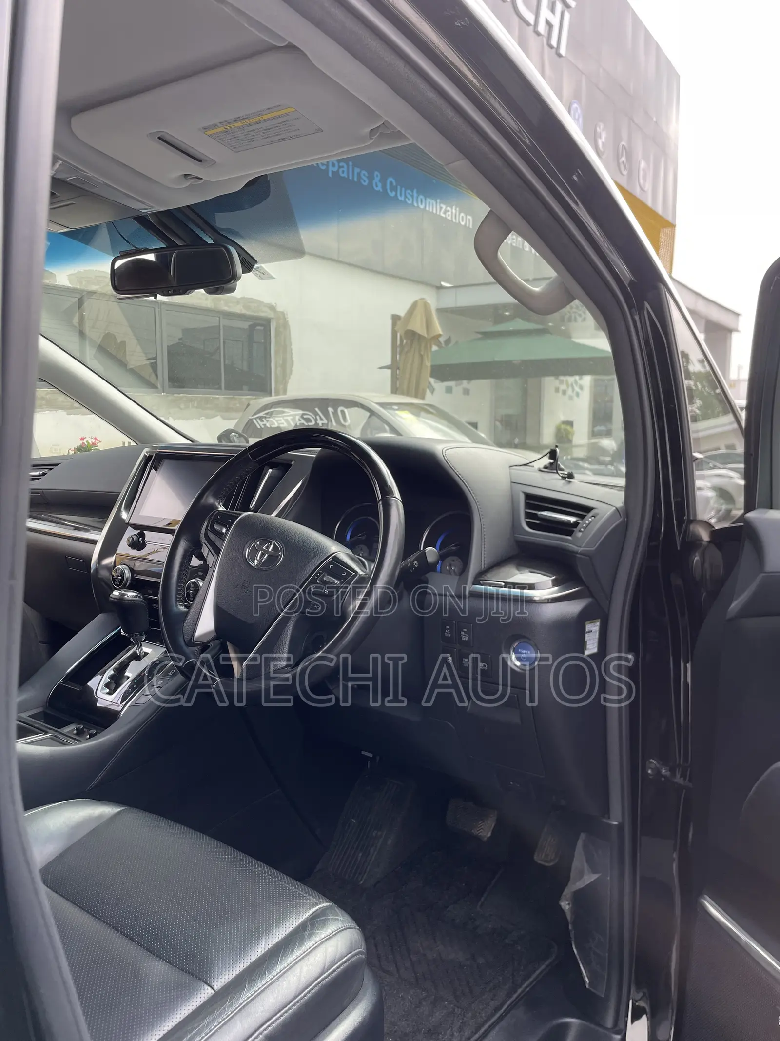 Toyota Alphard 2.5 Hybrid AWD 2016 Black