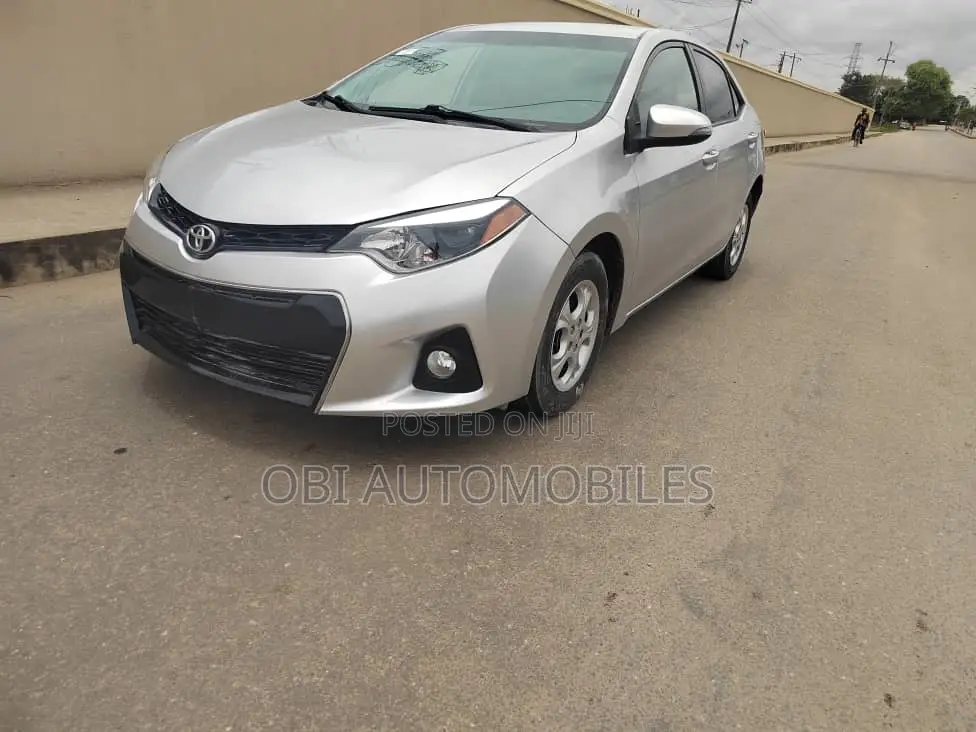 Toyota Corolla S 4dr Sedan (1.8L 4cyl CVT) 2014 Silver