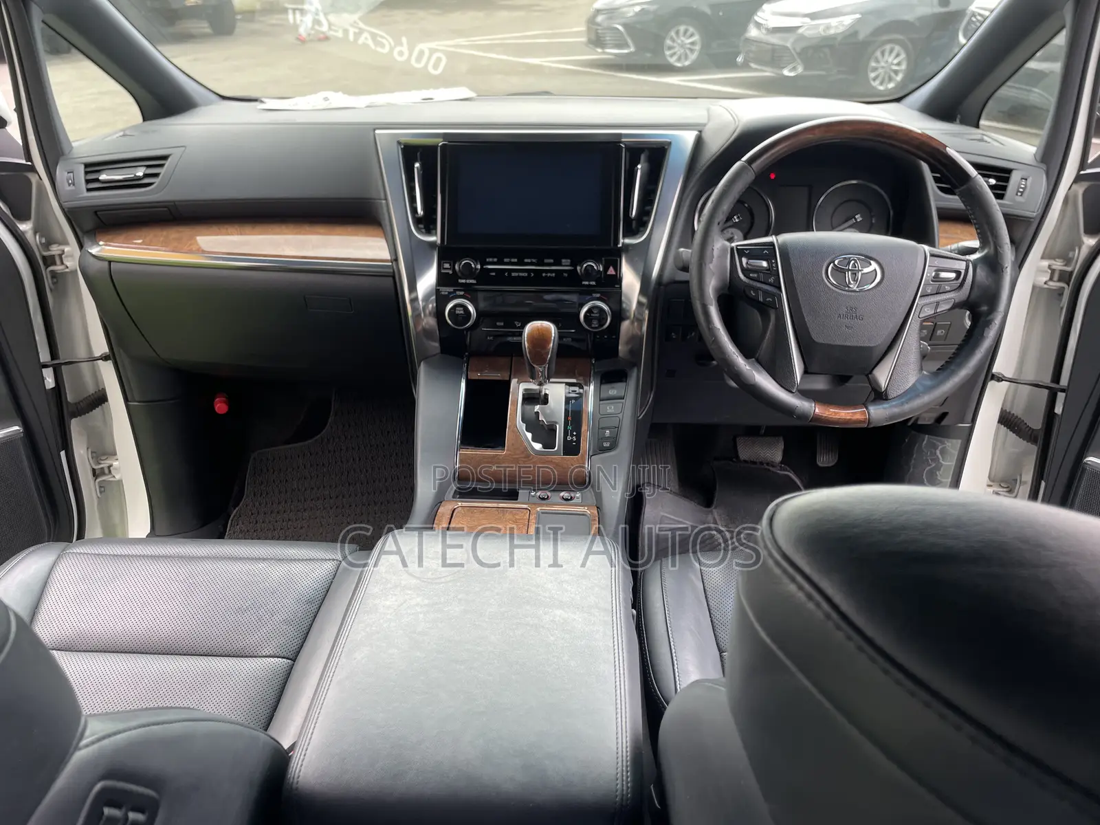 Toyota Alphard 2.5 Hybrid AWD 2016 White